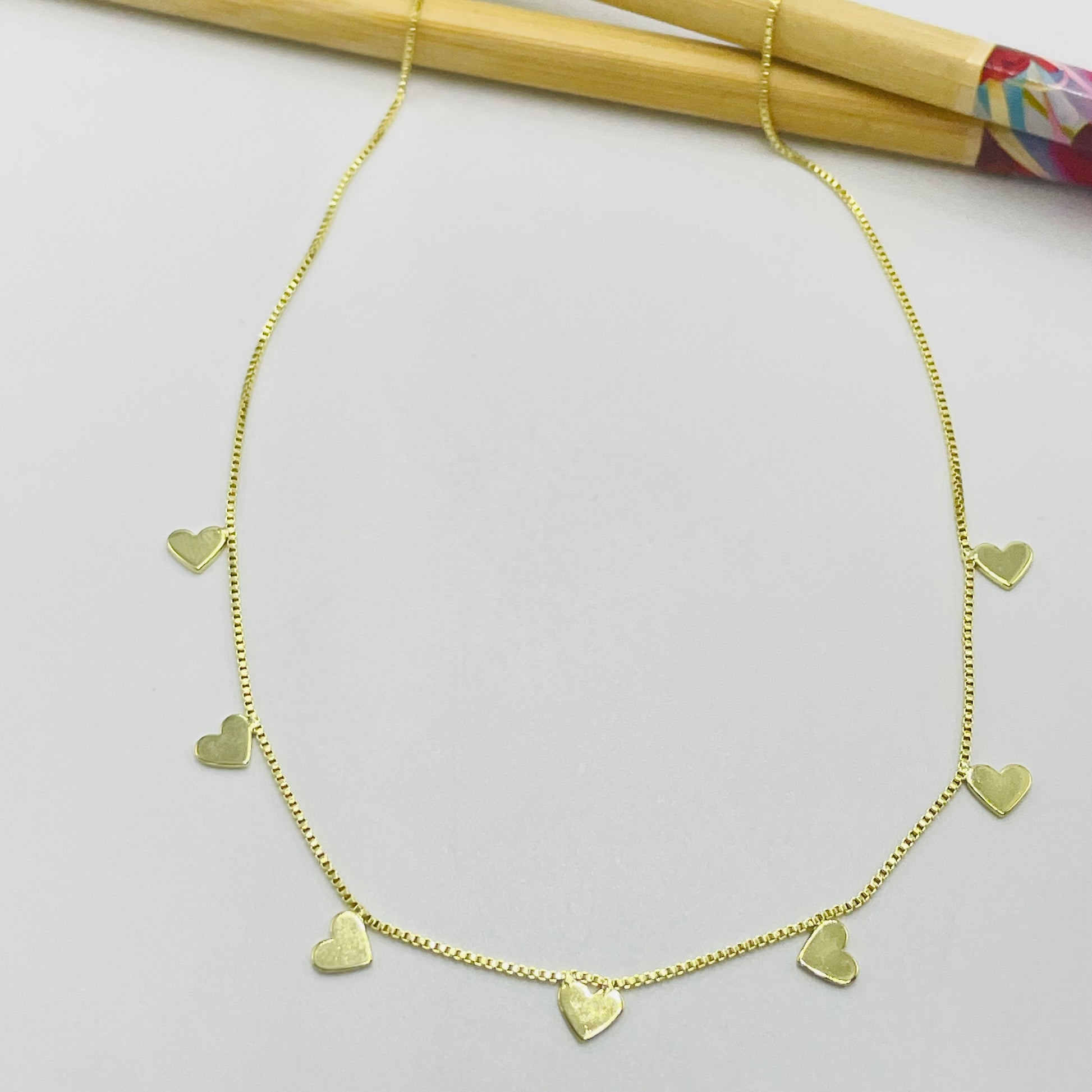 Joyas por Mayor Joyas Bañadas en Oro por Mayor Insumos para Joyas CO218 Collar 7 Mini Corazones 6x6 mm Cadena Veneciana Espesor 1 mm Largo 40 cm más extensor 7 cm con terminal mini circón Collar Terminado Baño Oro