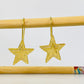 XO387 Aro Colgante con gancho Estrella borde martelado y estrella en relieve 22 x 20 mm Largo Total 35 mm Aro Baño Oro Aros Bañados hecho de Bronce Bañado en Oro 18K Joyas Bañadas en Oro