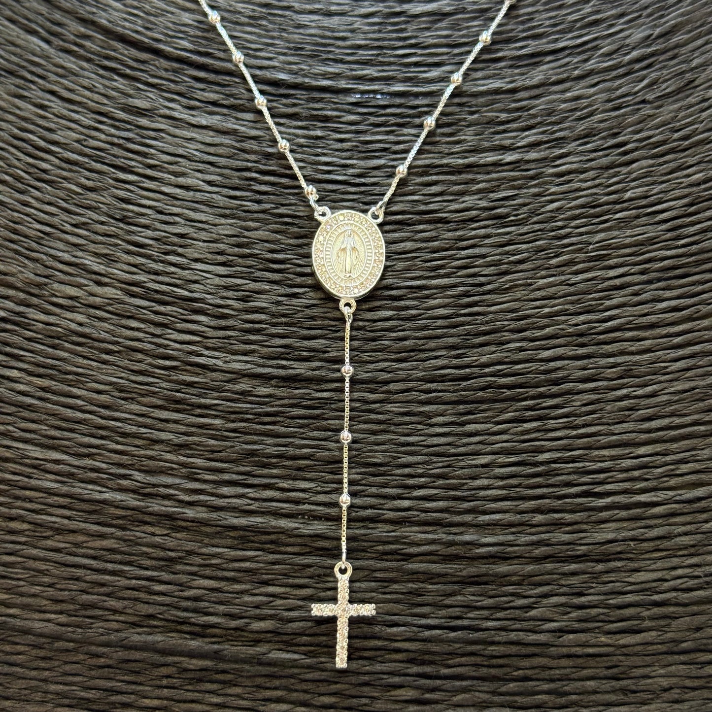 Joyas por Mayor Joyas Bañadas en Plata por Mayor Insumos para Joyas CP234 Rosario Virgen de los milagros Borde con mini circones 14x1 mm Cadena veneciana bolitas de 2 mm 60 cm Largo cascada 5.5 mm cruz con circones 10x8 mm Cadena Terminada Baño Plata