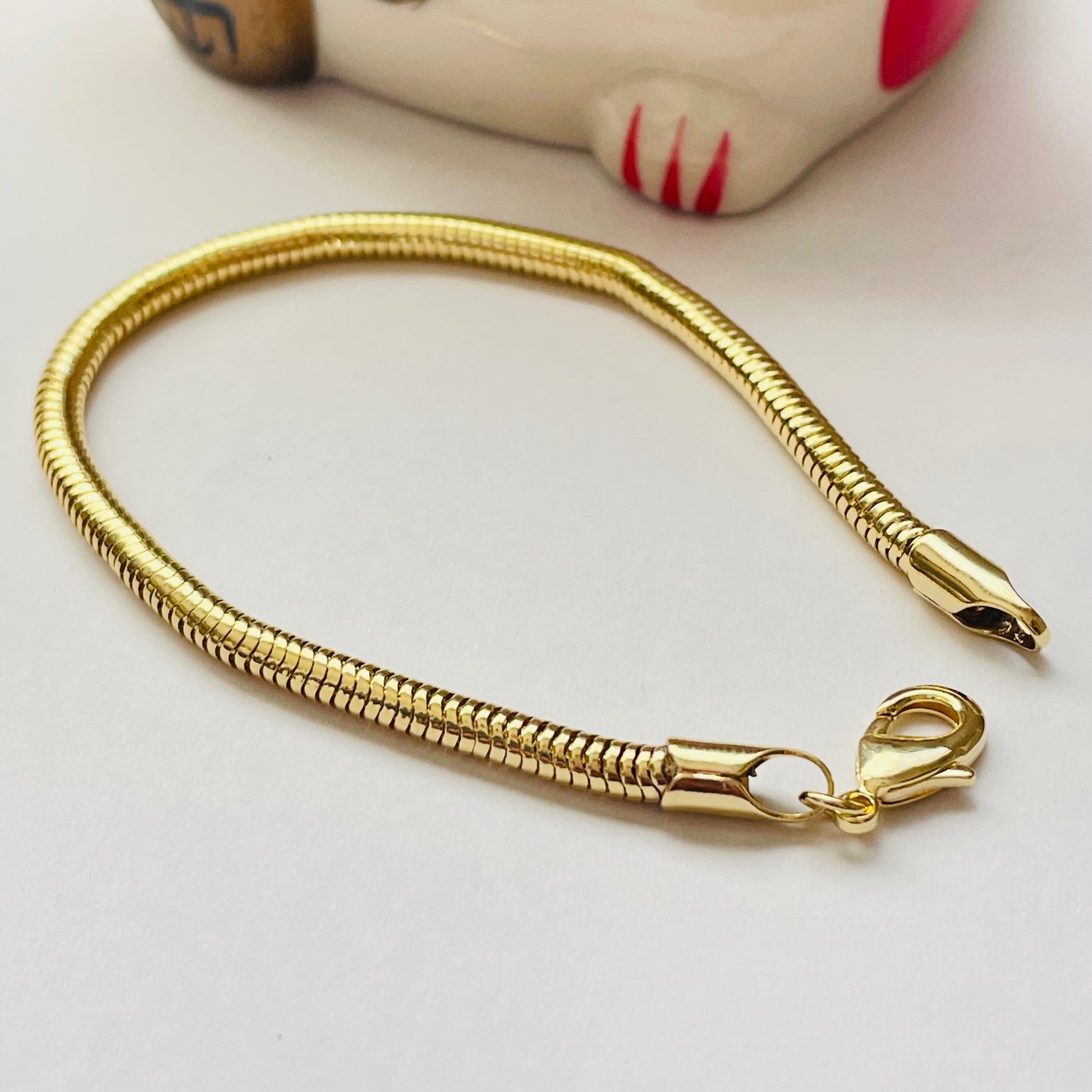PO18 Pulsera Tipo Pandora Espesor 3 mm Largo 17.7 cm Pulsera Baño Oro Pulseras hecho de Bronce Bañado en Oro 18K Joyas Bañadas en Oro