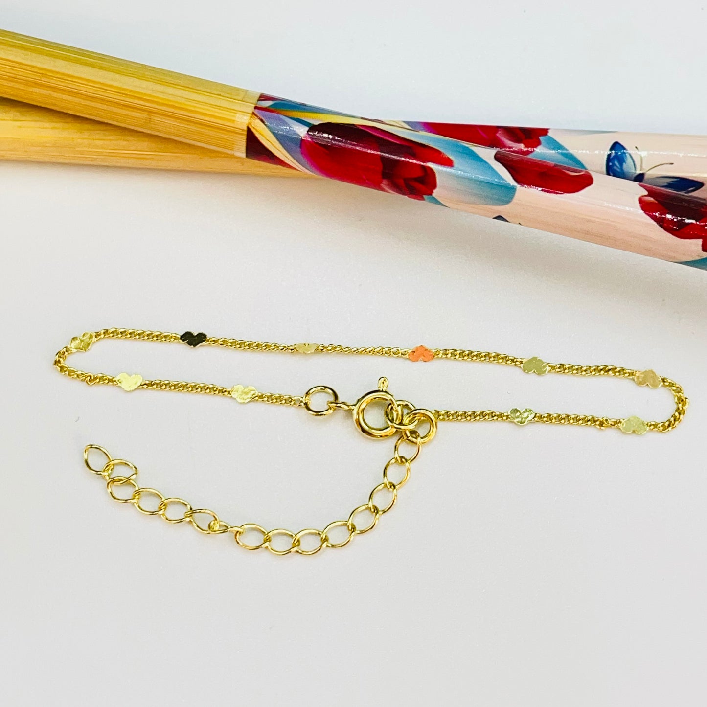 PO34 Pulsera Cadena Grumet 2 mm y Mini Corazones de 3 mm Largo 15 cm más extensor de 5 cm Pulsera Baño Oro