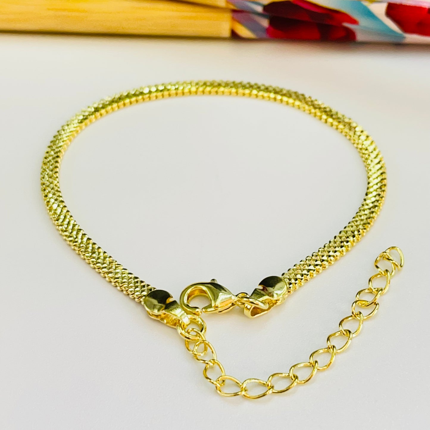 PO29 Pulsera Cinta Texturada doble espesor Ancho 3 mm Espesor 1.3 mm Largo 15 cm Pulsera Baño Oro