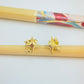 Joyas por Mayor Joyas Bañadas en Oro por Mayor Insumos para Joyas XO554 Aro Trio Estrellas 4 Puntas Liso 11 x 9 mm Espesor 1.5 mm Aro Baño Oro