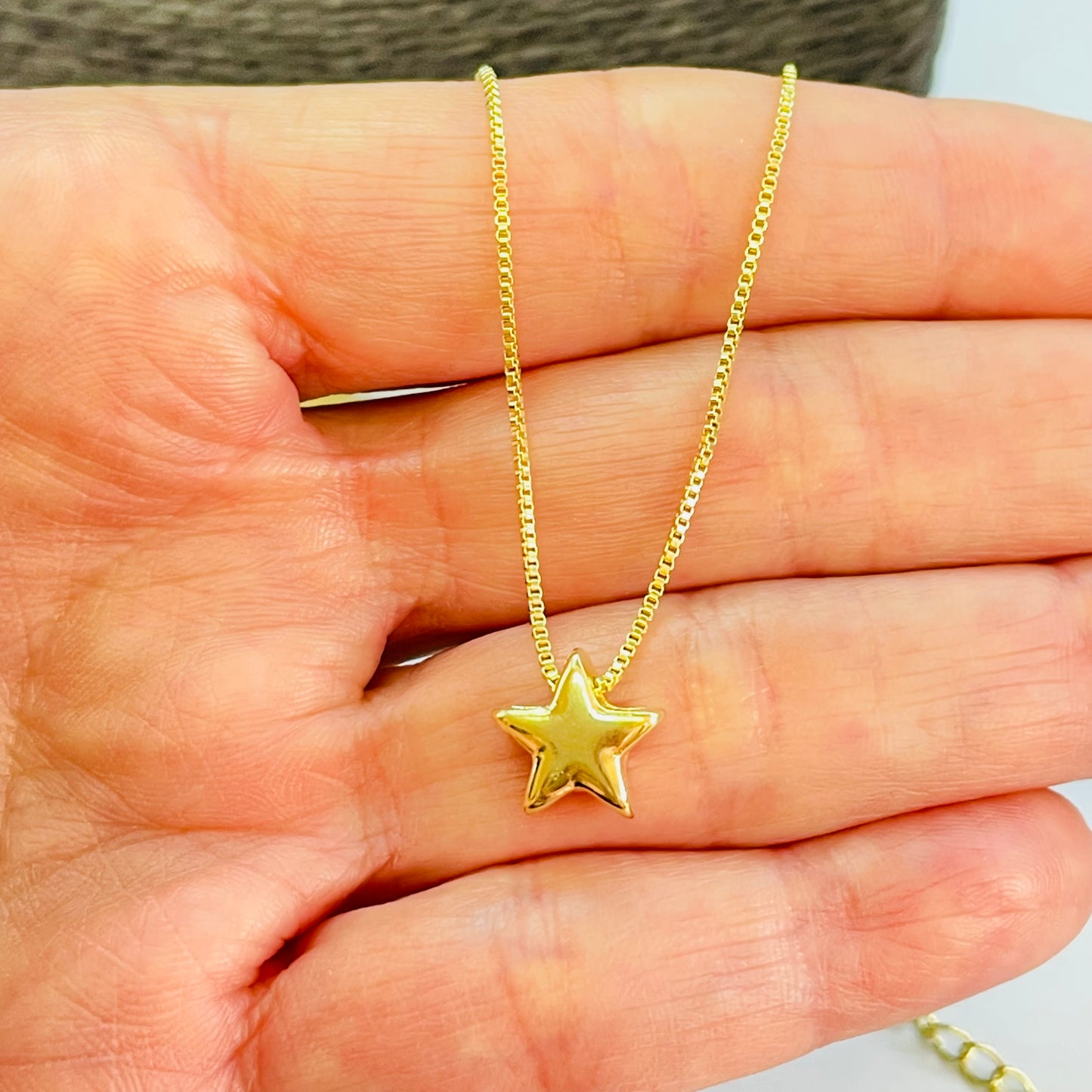 CO184 Collar con Estrella pasada Cadena veneciana 1 mm Estrella doble faz lisa y martelada 10 mm espesor 4 mm Largo 40 cm más extensor 6 cm  Collar Terminado Baño Oro