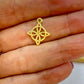 Joyas por Mayor Joyas Bañadas en Oro por Mayor Insumos para Joyas FO1243 Colgante Nudo de Bruja Lijado 15 x 15 mm más argollita Espesor 1 mm Figura Baño Oro
