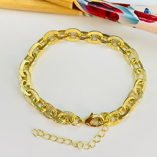 PO16 Pulsera Eslabones Candado con rayitas 17 cm mas extensor 5 cm Eslabón 8 x 6 mm Espesor 1.2 mm Pulsera Baño Oro Pulseras hecho de Bronce Bañado en Oro 18K Joyas Bañadas en Oro