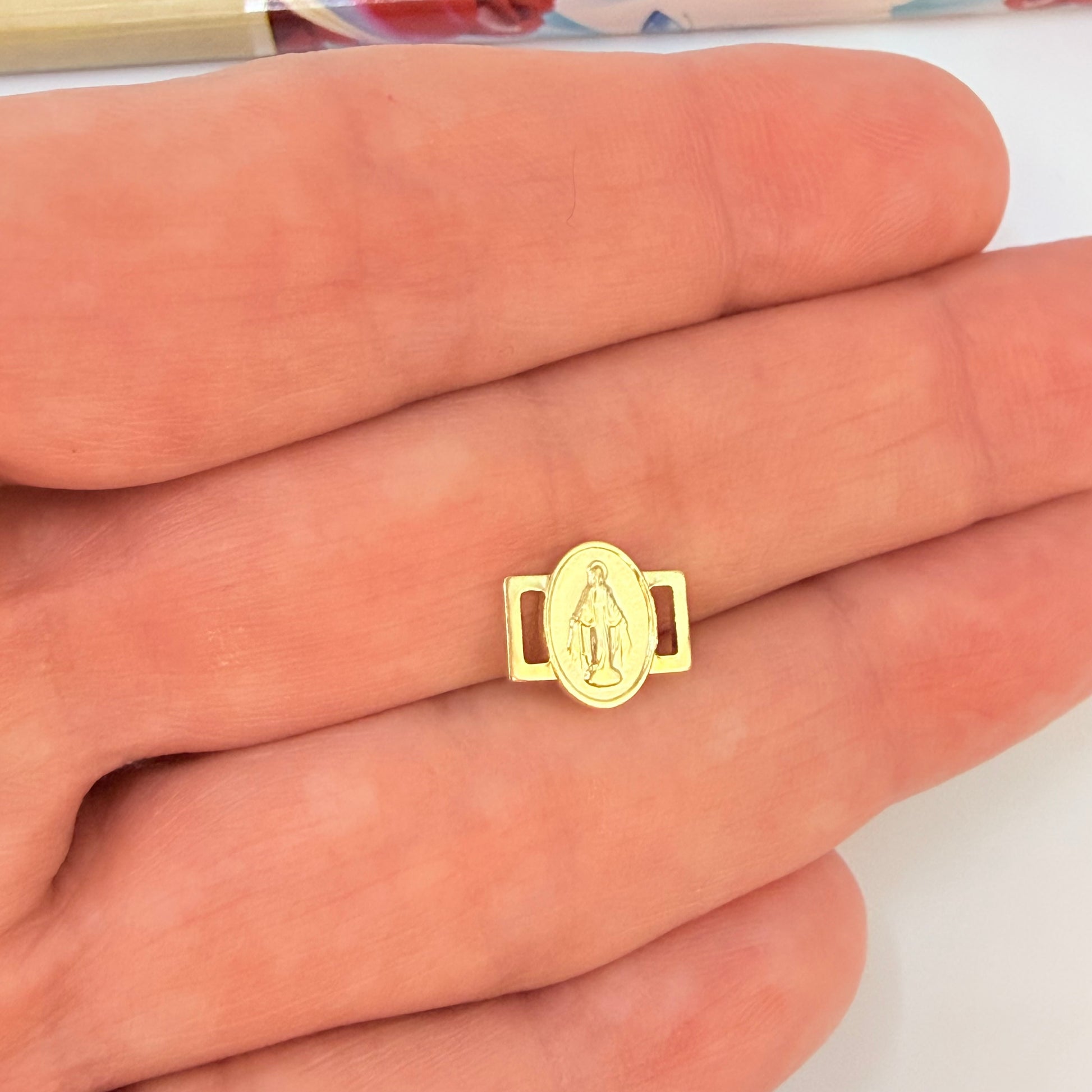 Joyas por Mayor Joyas Bañadas en Oro por Mayor Insumos para Joyas FO1251 Eslabón para pulsera Virgen de los Milagros doble faz 10 x 6.5 mm más corchetes 5 x 2.5 mm Espesor 1 mm Figura Baño Oro