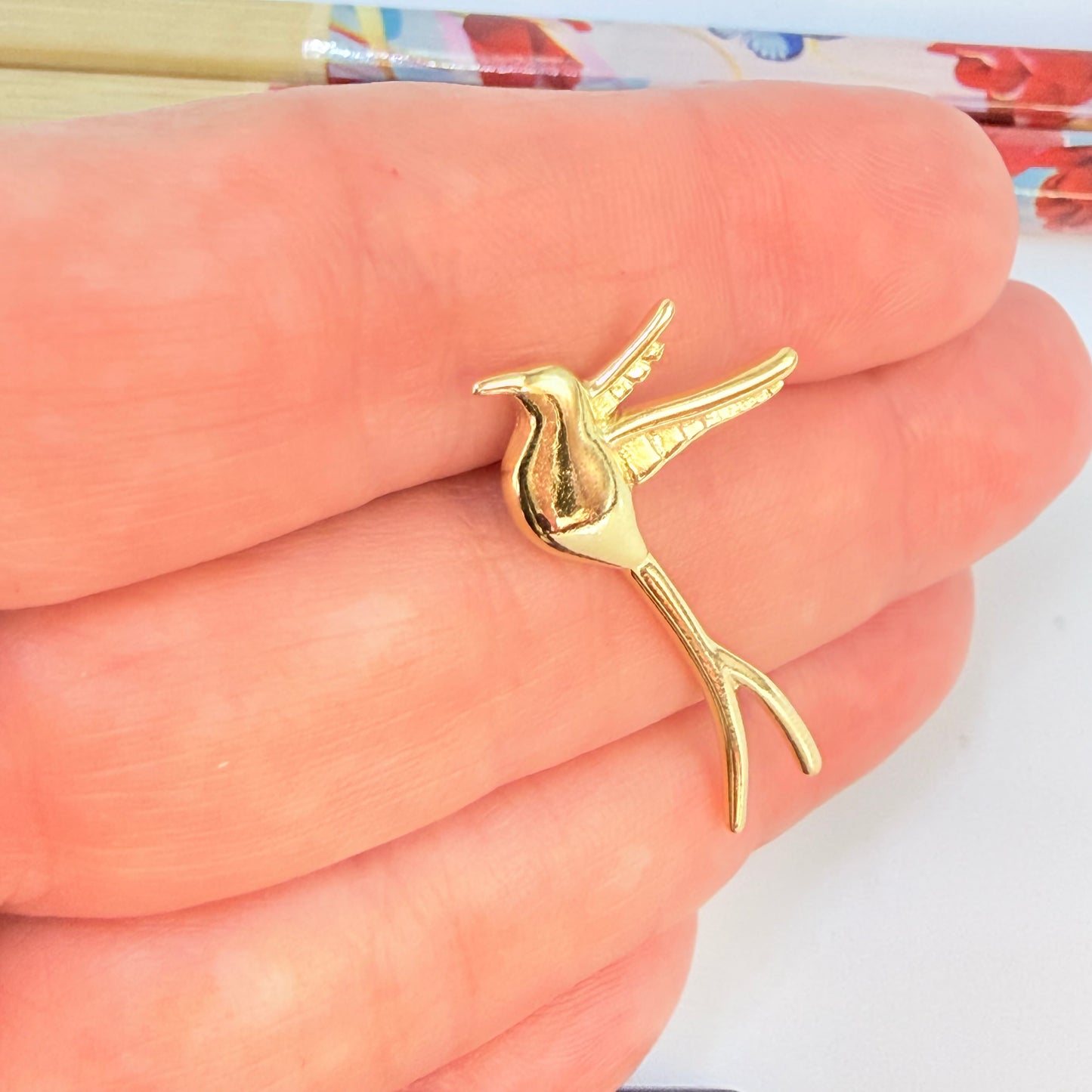 Joyas por Mayor Joyas Bañadas en Oro por Mayor Insumos para Joyas FO1268 Prendedor Pajarito 33 x 16 mm Espesor 2.1 mm Figura Baño Oro