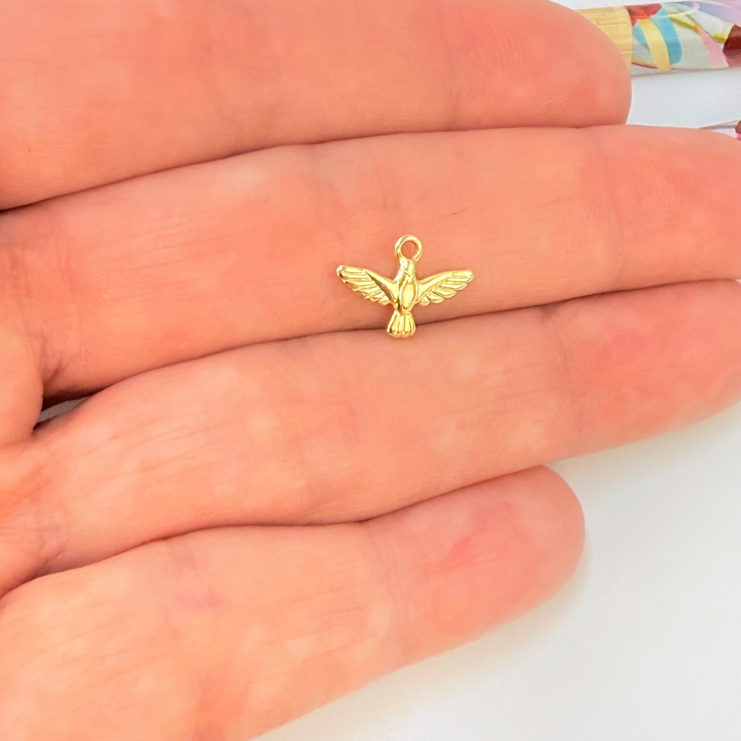 Joyas por Mayor Joyas Bañadas en Oro por Mayor Insumos para Joyas FO1269 Colgante Espíritu Santo 7 x 12 mm más argollita Espesor 0.8 mm Figura Baño Oro