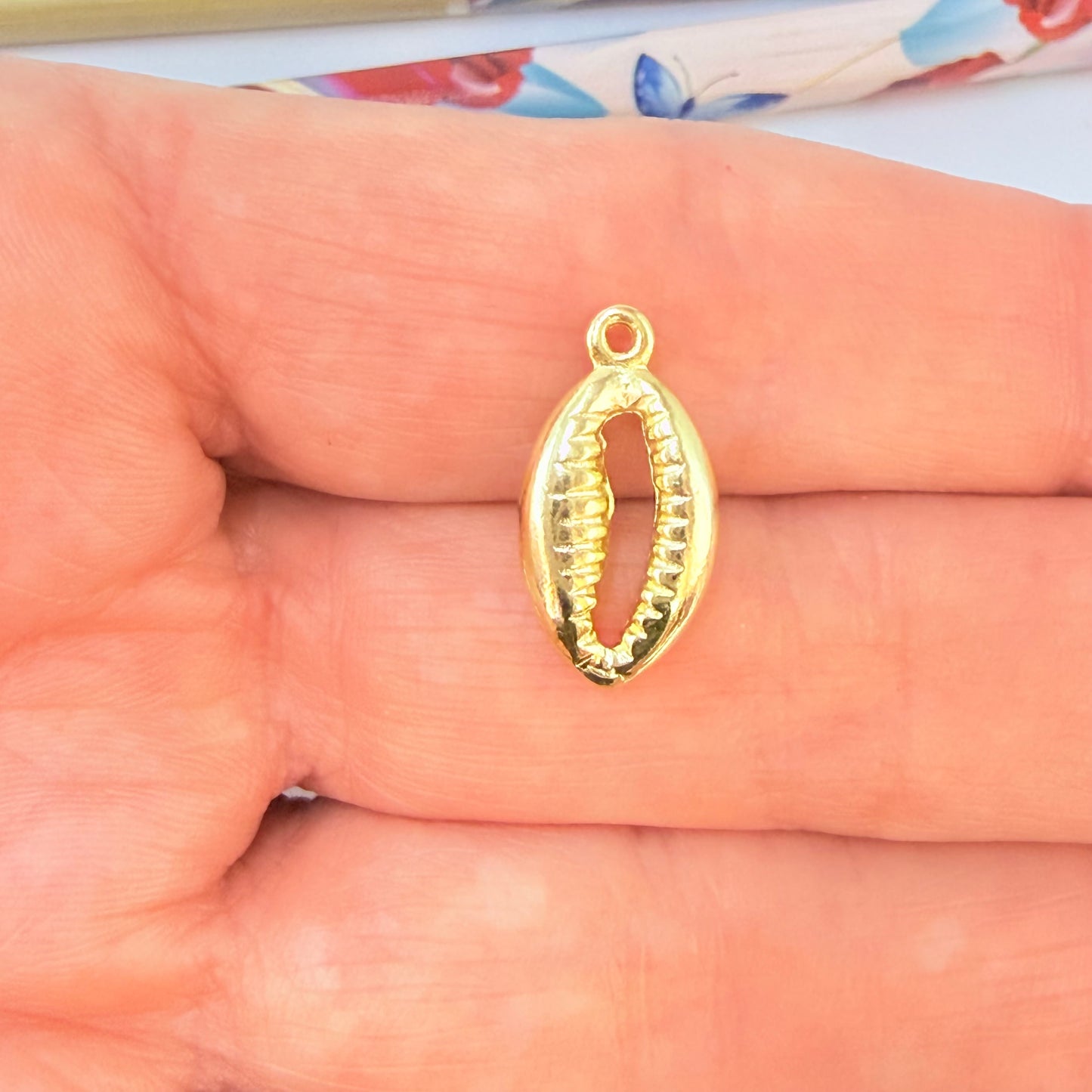 Joyas por Mayor Joyas Bañadas en Oro por Mayor Insumos para Joyas FO1270 Colgante Caracol Marino 14 x 9 mm más argollita Espesor 3.5 mm Figura Baño Oro