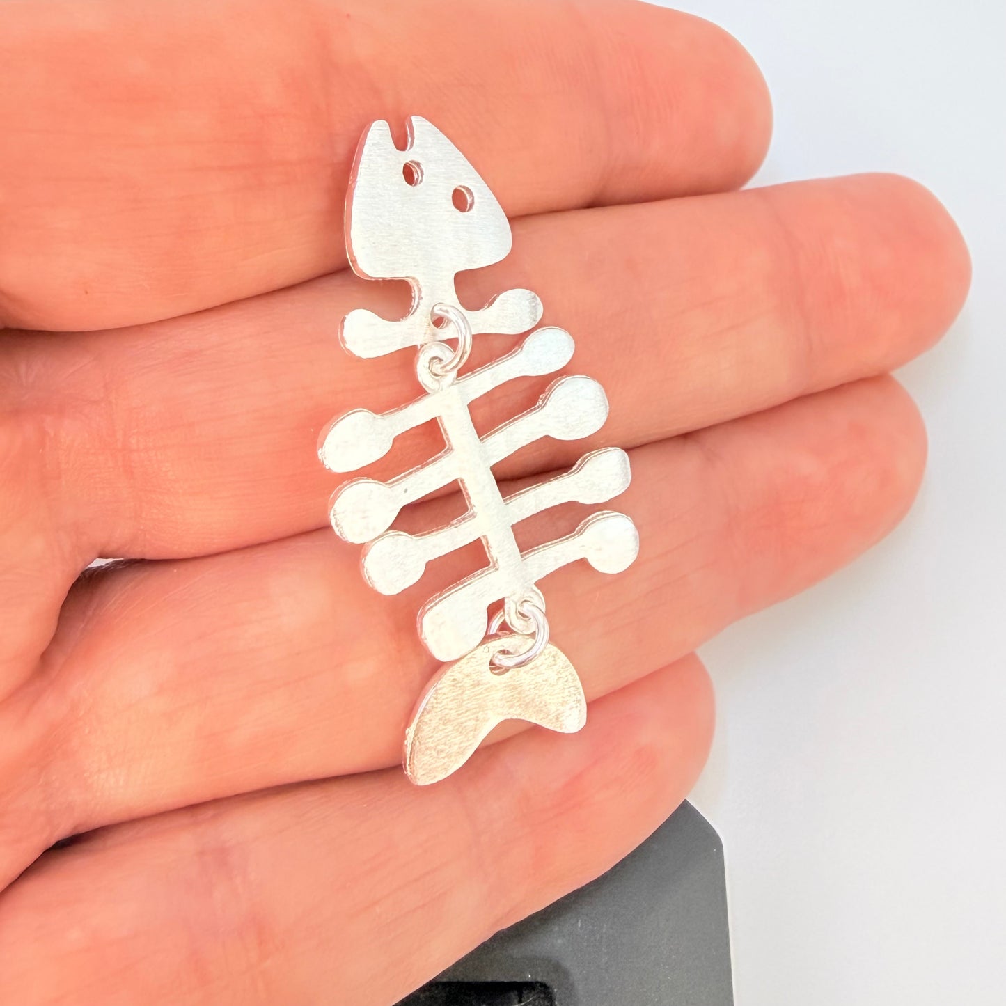 Joyas por Mayor Joyas Bañadas en Plata por Mayor Insumos para Joyas FP1249 Colgante Espina de Pez articulada Lijado 40 x 20 mm con perforación Espesor 1 mm Figura Baño Plata