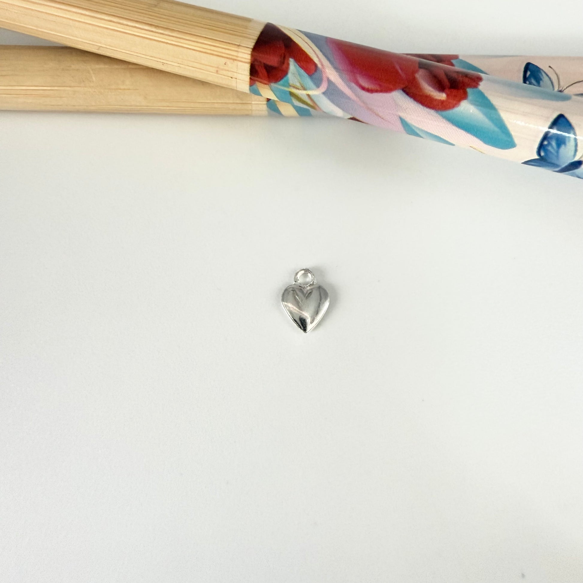 Joyas por Mayor Joyas Bañadas en Plata por Mayor Insumos para Joyas FP1253 Colgante o Terminal para Cadena Mini Corazón Abombado 5 x 5 mm más argollita Espesor 1 mm Figura Baño Plata