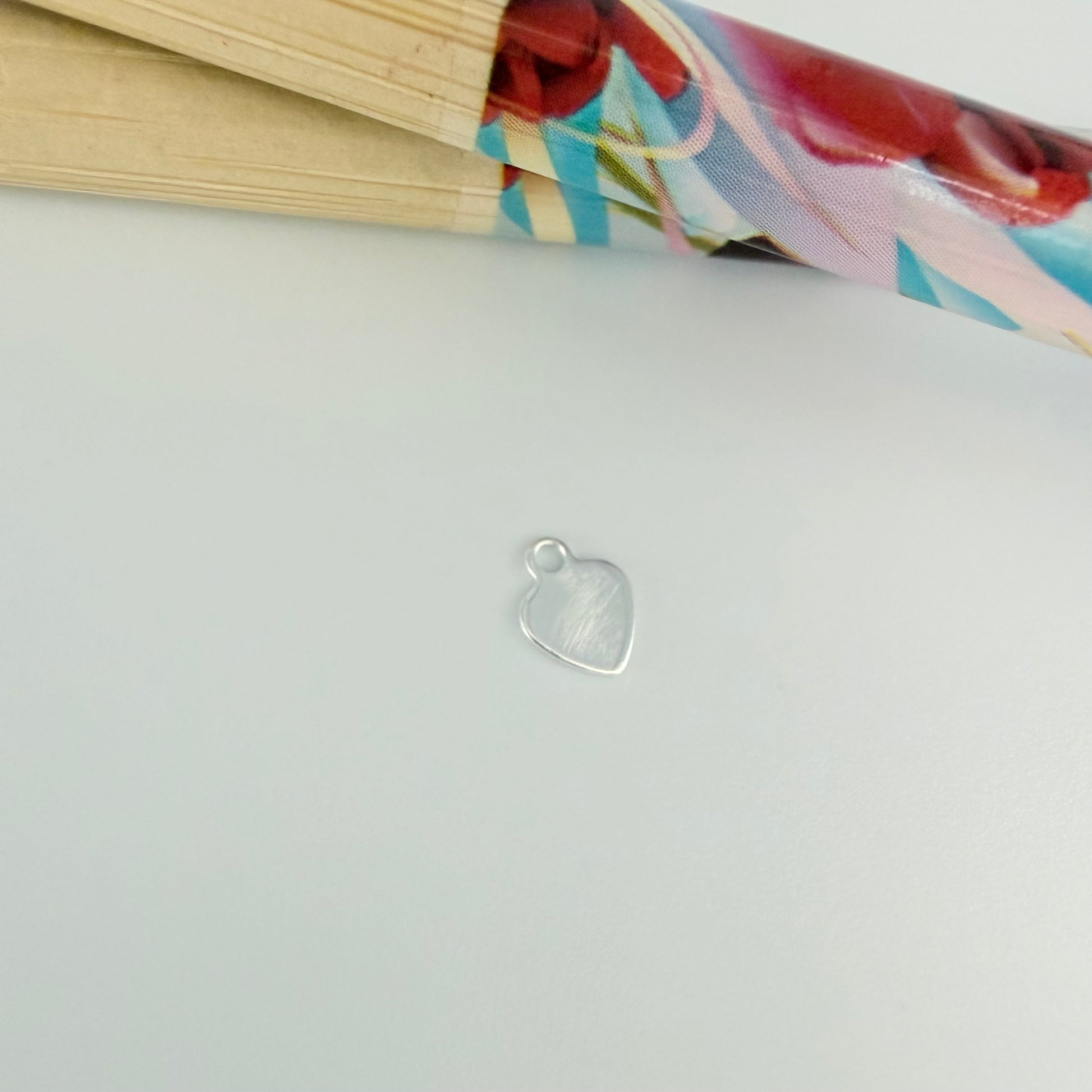 Joyas por Mayor Joyas Bañadas en Plata por Mayor Insumos para Joyas FP1255 Colgante o Terminal de Cadena Mini Corazón 5 x 5 mm más argollita 0.8 mm Figura Baño Plata