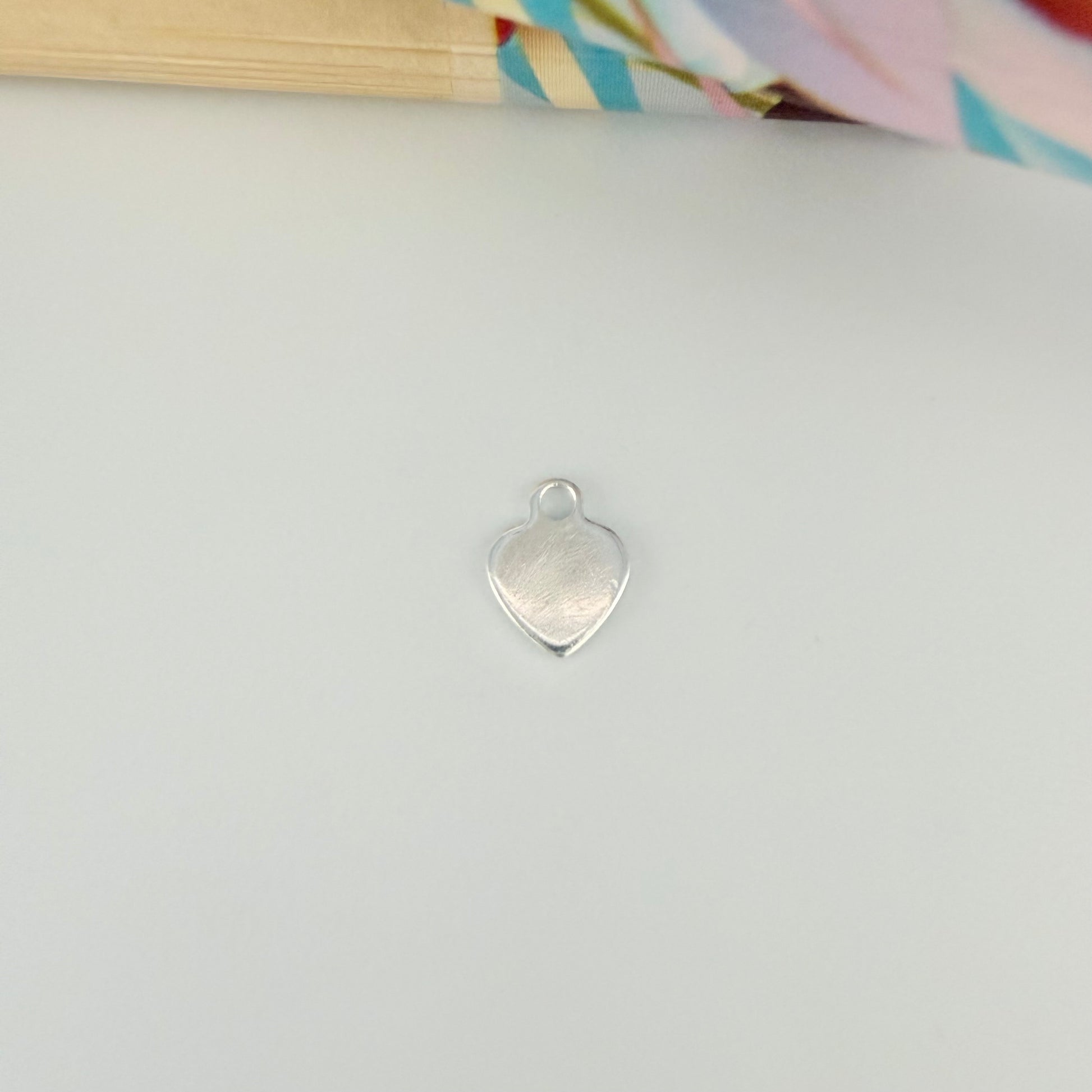 Joyas por Mayor Joyas Bañadas en Plata por Mayor Insumos para Joyas FP1255 Colgante o Terminal de Cadena Mini Corazón 5 x 5 mm más argollita 0.8 mm Figura Baño Plata