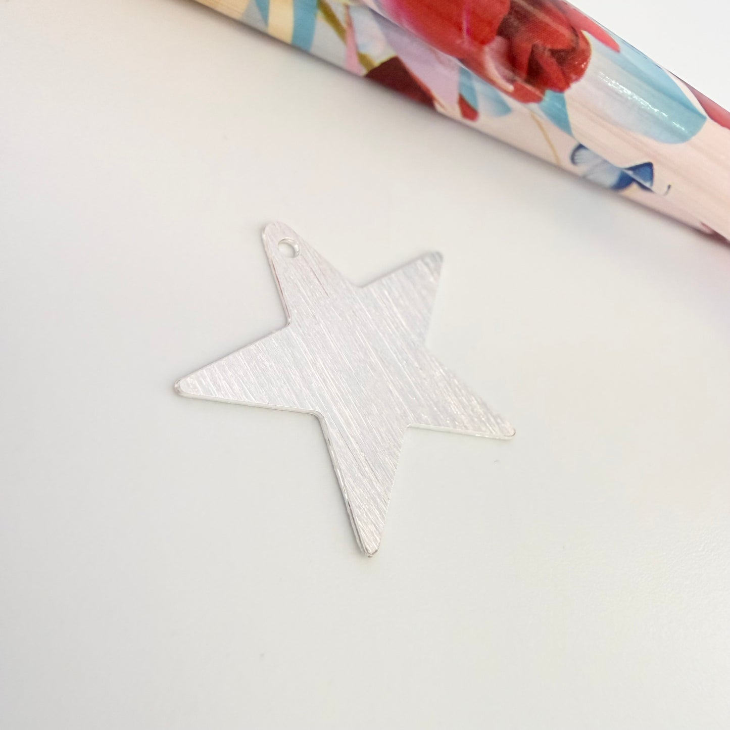 Joyas por Mayor Joyas Bañadas en Plata por Mayor Insumos para Joyas FP1278 Colgante Estrella Lijada 20 mm con perforación Espesor 0.6 mm Figura Baño Plata