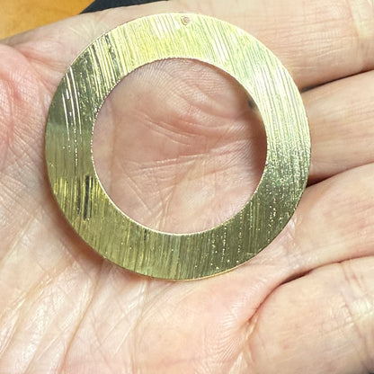 AO13 Figura con perforación diá. 45 mm Accesorio Baño Oro