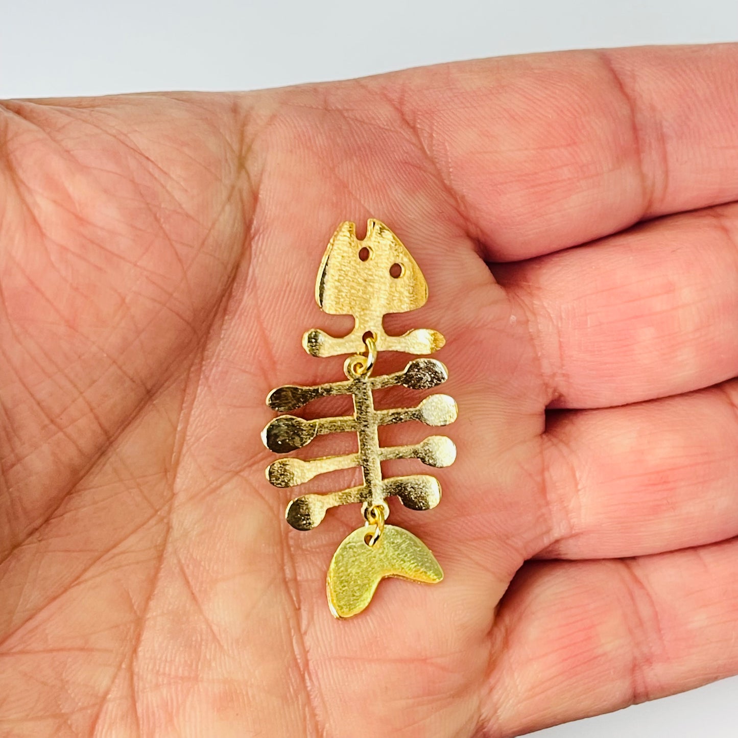 FO1249 Colgante Espina de Pez articulada Lijado 40 x 20 mm con perforación Espesor 1 mm Figura Baño Oro