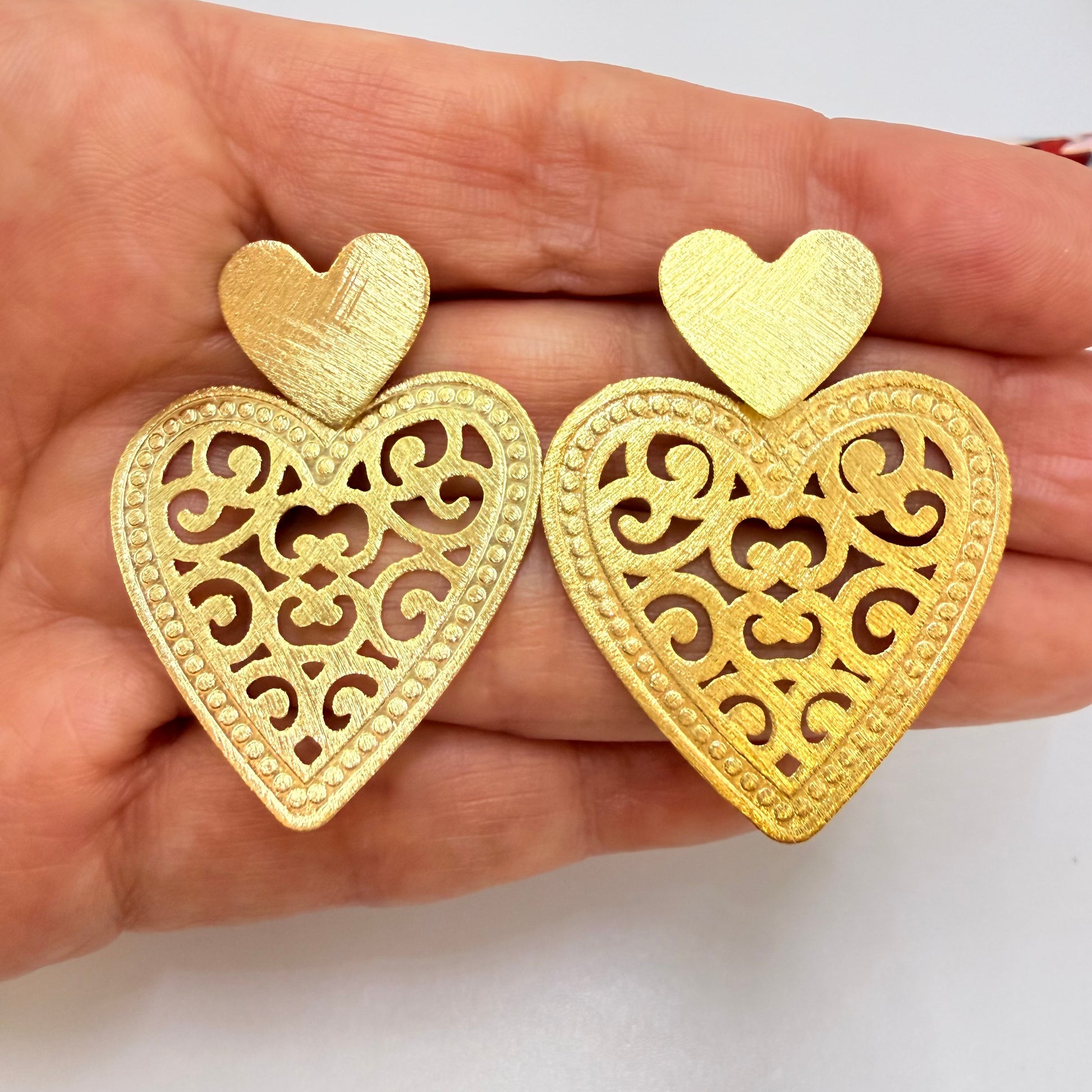 Joyas por Mayor Joyas Bañadas en Oro por Mayor Insumos para Joyas XO567 Aro Base Corazón 14x15 mm Mandala Corazón Calada Borde Puntos 31x31 mm Lijado Aro Baño Oro