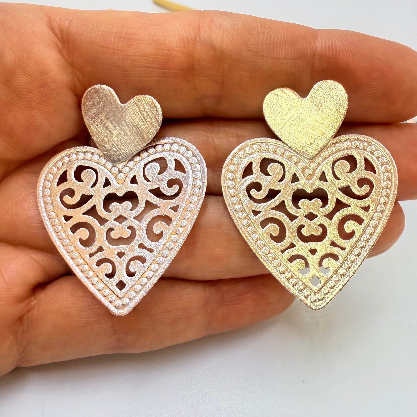 Joyas por Mayor Joyas Bañadas en Plata por Mayor Insumos para Joyas XP567 Aro Base Corazón 14x15 mm Mandala Corazón Calada Borde Puntos 31x31 mm Lijado Aro Baño Plata