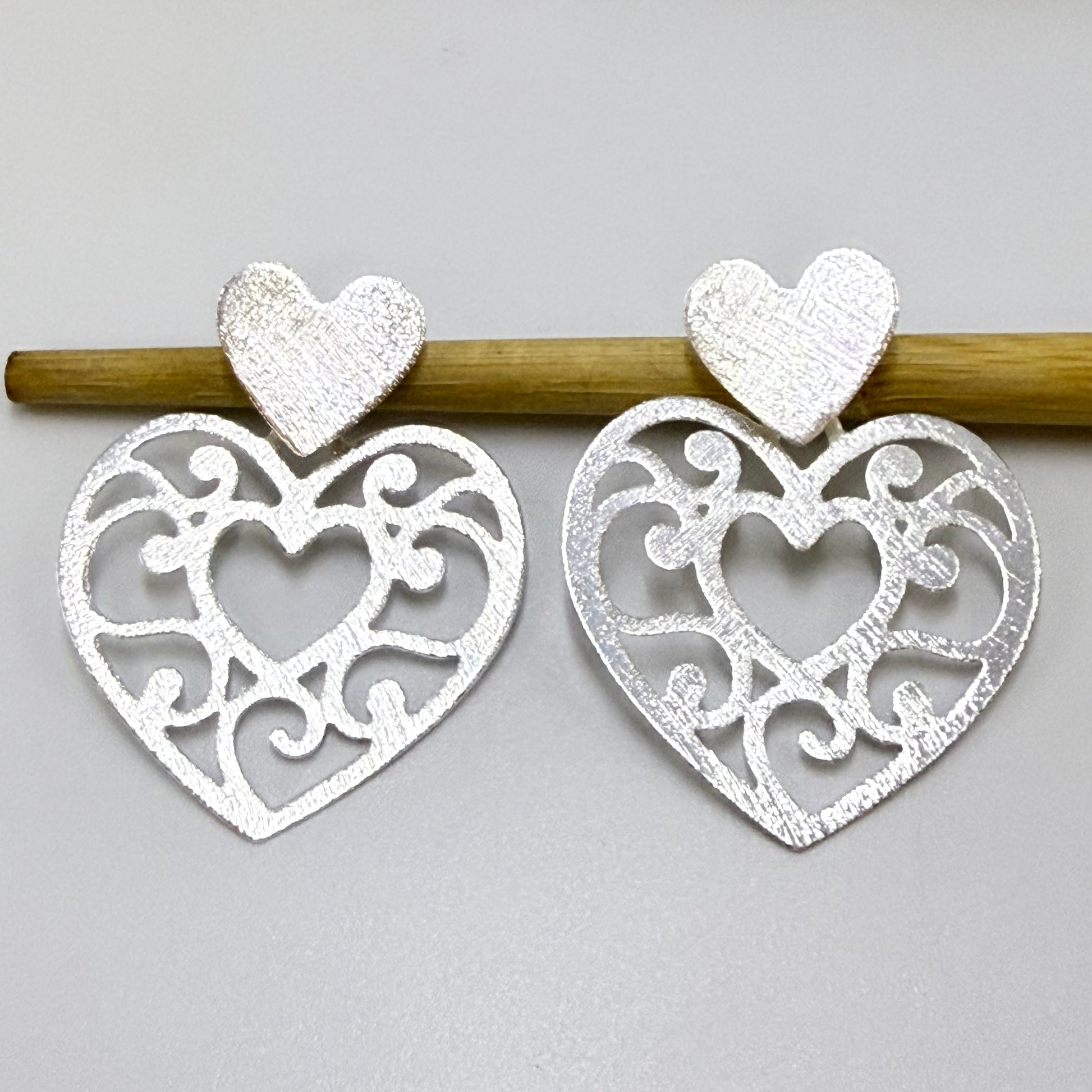 Joyas por Mayor Joyas Bañadas en Plata por Mayor Insumos para Joyas XP568 Aro Corazones Base Corazón 14x15 mm Mandala Corazón Calada 33x33 mm Lijado Aro Baño Plata