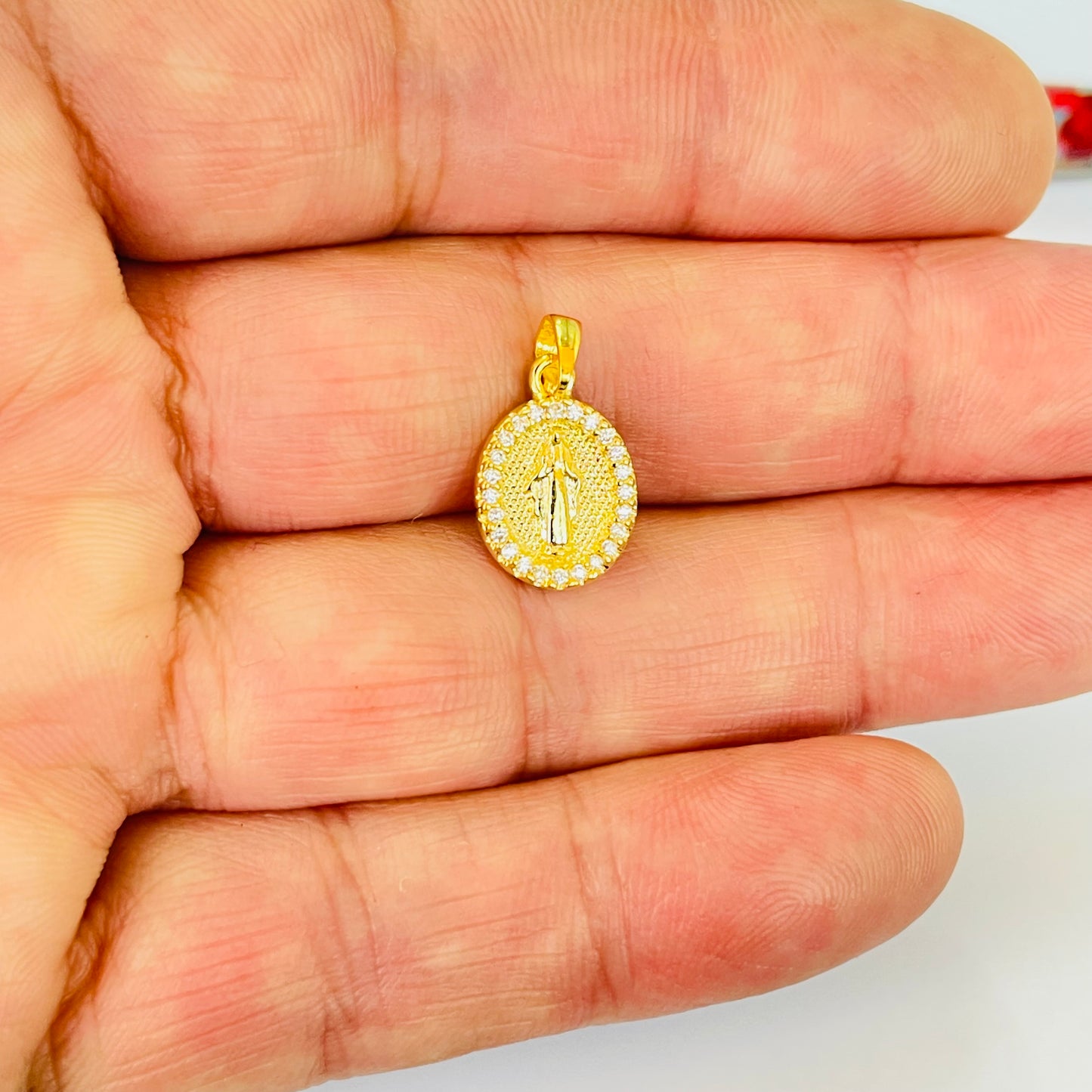 FO1282 Colgante Virgen de los Rayos o Milagros Borde circones 12 x 10 más valier de 6 mm Espesor 2.2 mm  Figura Baño Oro