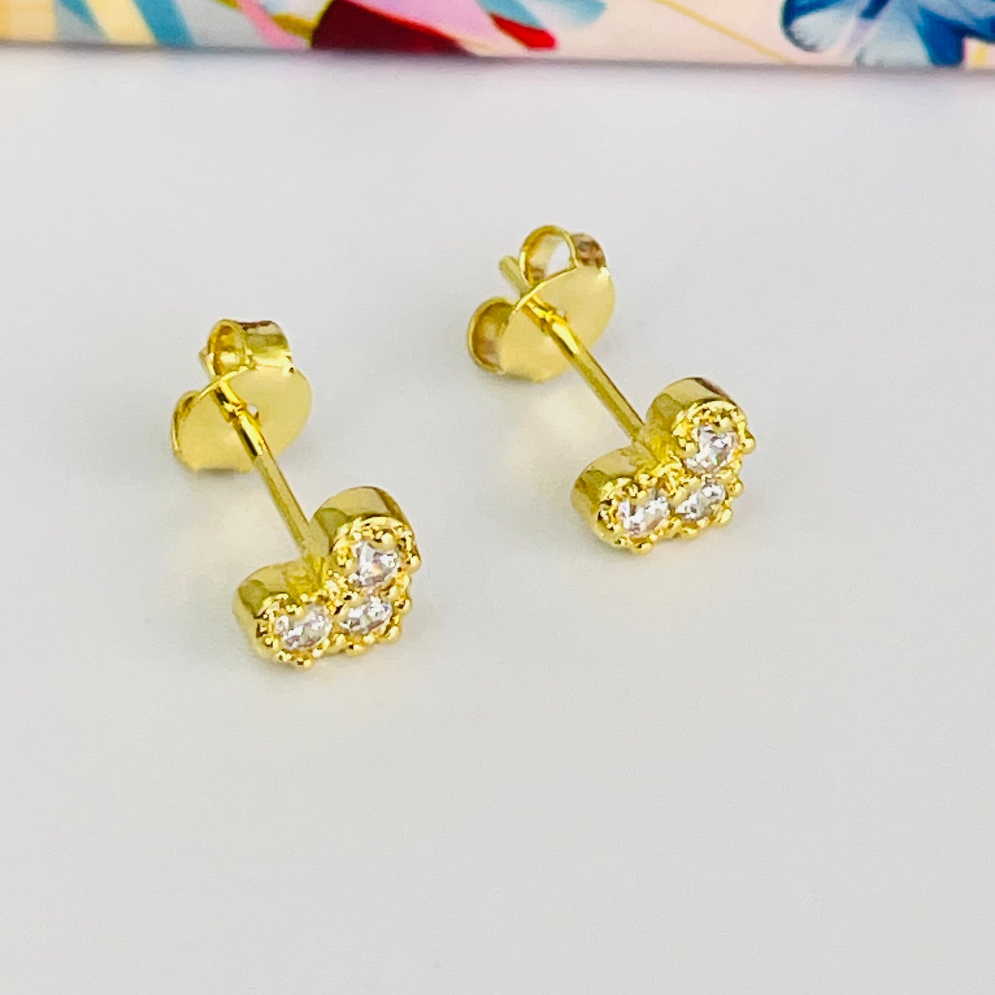 XO581 Aro Mini Corazón con Circones 5.5 x 6.5 mm Espesor 2 mm Aro Baño Oro