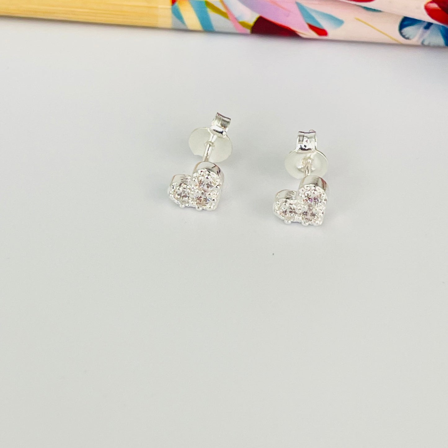 Joyas por Mayor Joyas Bañadas en Plata por Mayor Insumos para Joyas XP581 Aro Mini Corazón con Circones 5.5 x 6.5 mm Espesor 2 mm Aro Baño Plata