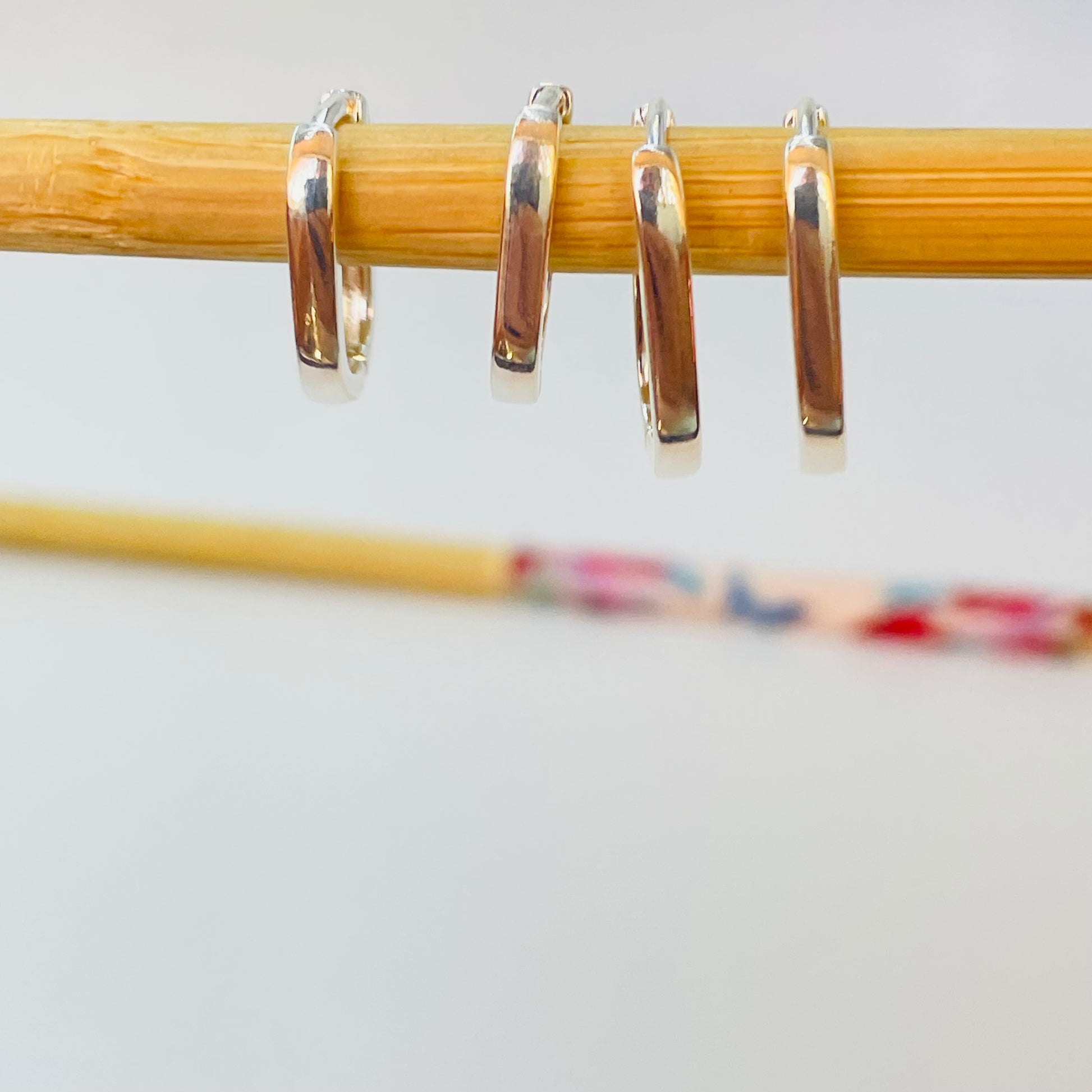 Joyas por Mayor Joyas Bañadas en Plata por Mayor Insumos para Joyas XP573 Aro Argolla Rectangular Small y Medium Ancho 2.2 Espesor 1.2 mm Aro Baño Plata