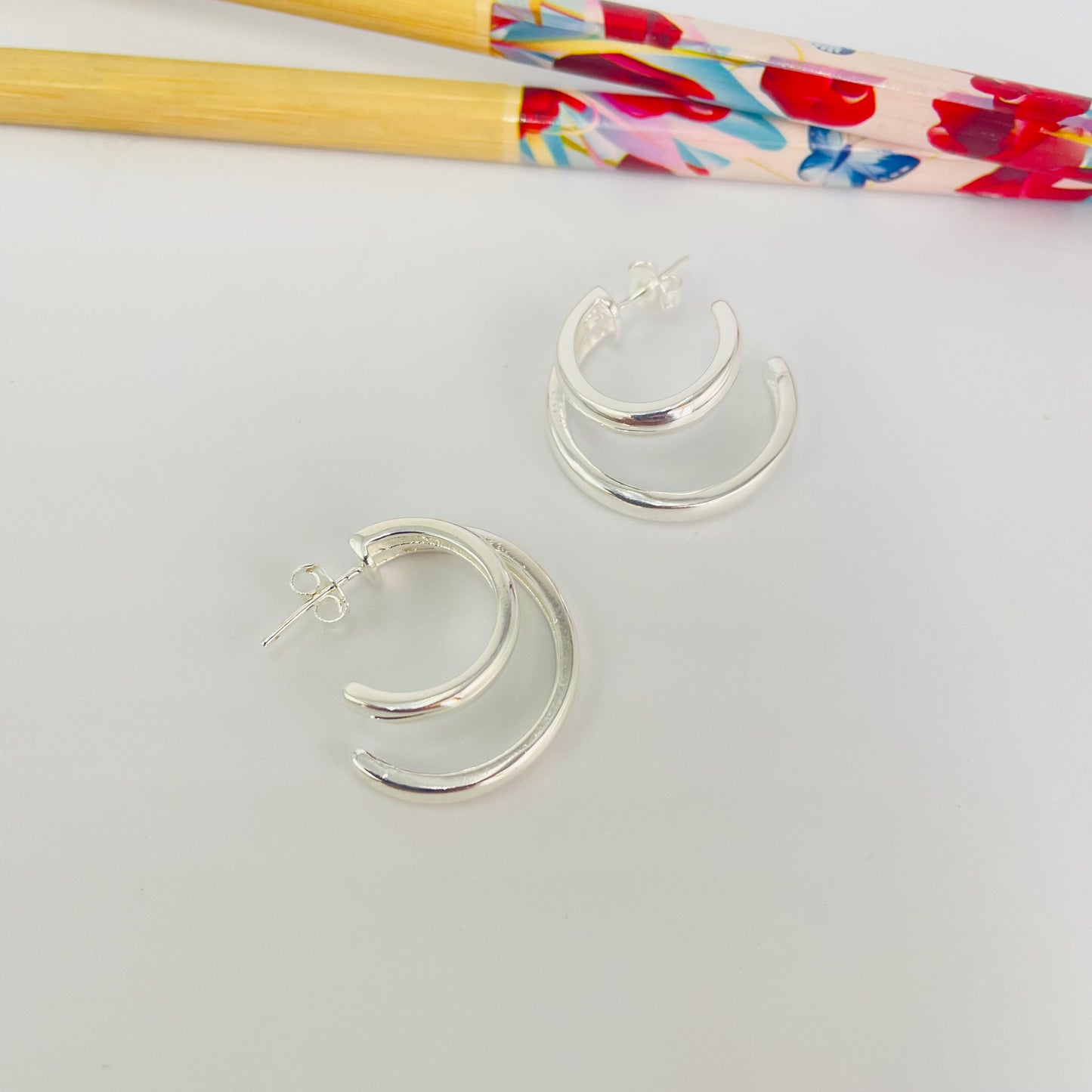 XP574 Aro Doble Argolla 24 x 18 mm Ancho Argollas 3 mm Espesor 2 mm Ancho Total 10 mm app Aro Baño Plata