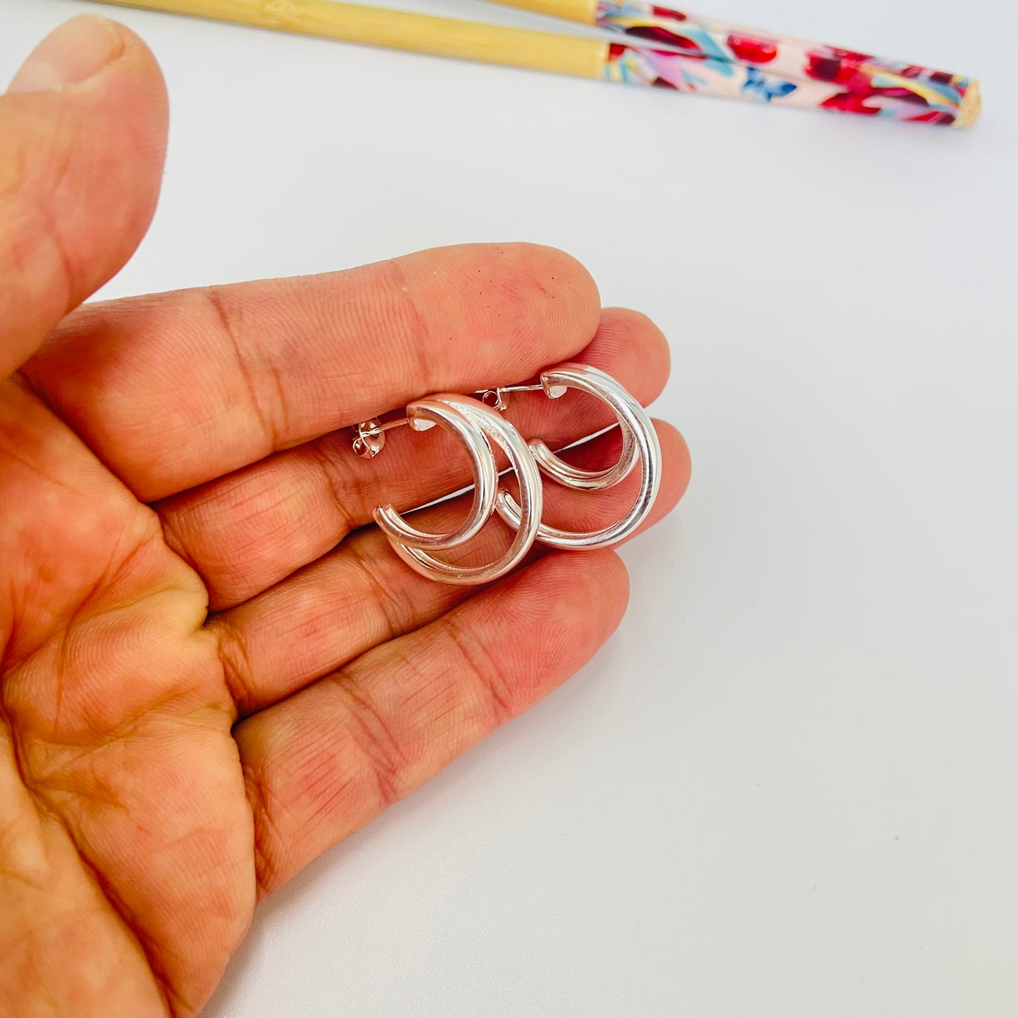 XP574 Aro Doble Argolla 24 x 18 mm Ancho Argollas 3 mm Espesor 2 mm Ancho Total 10 mm app Aro Baño Plata