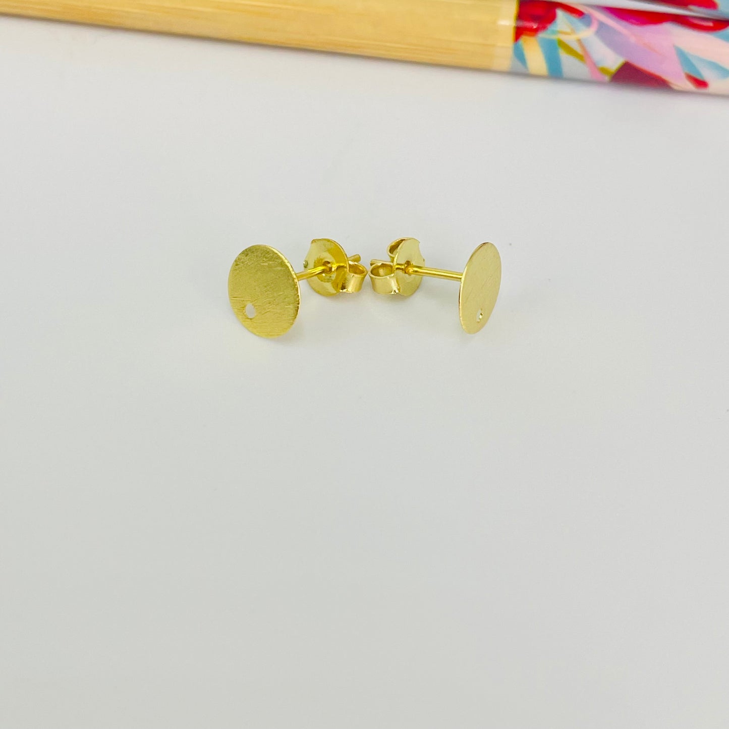 BO124 Base Aro Redonda Lijada Perforación Inferior diá. 8 mm Espesor 0.8 mm Base de Aro Baño Oro