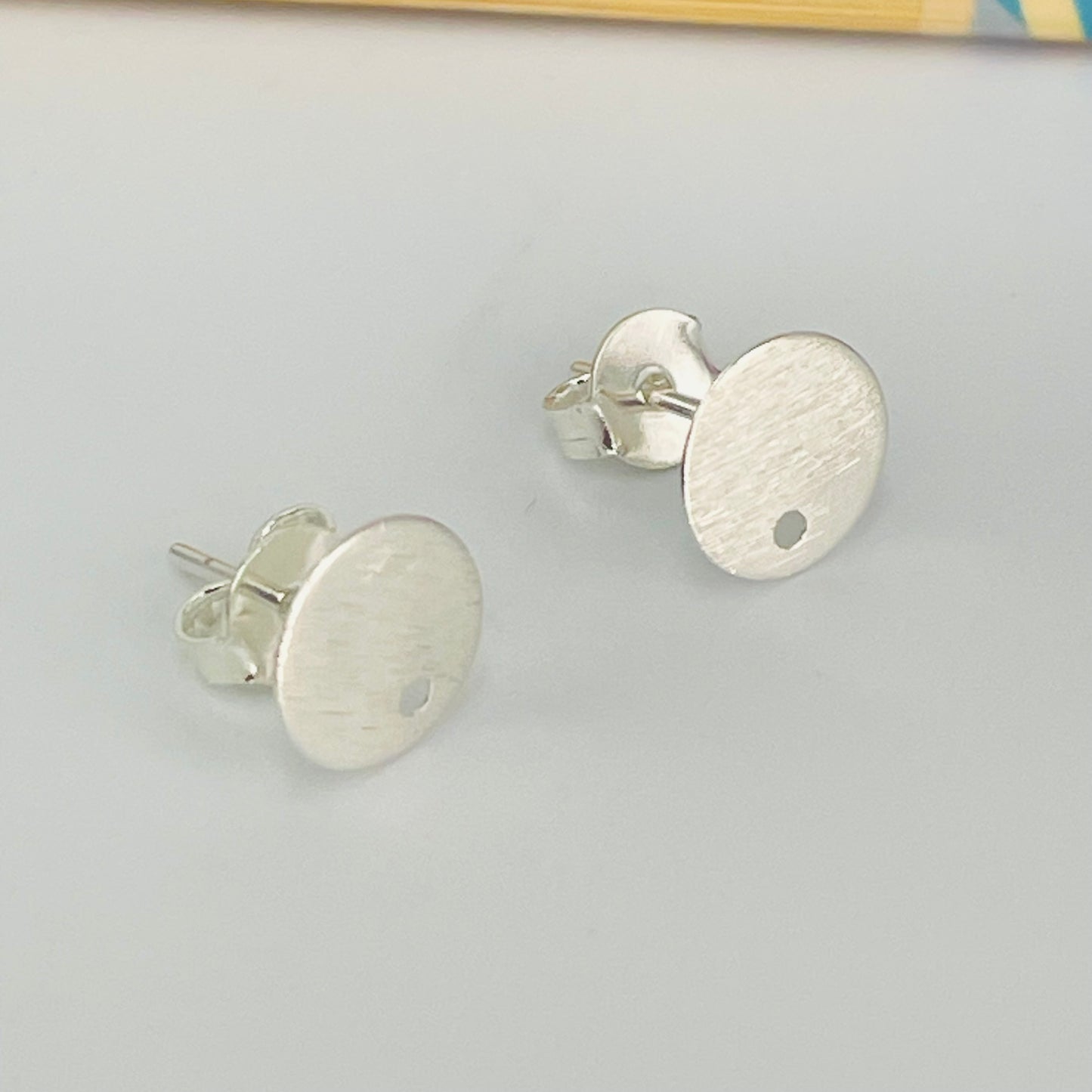 BP124 Base Aro Redonda Lijada Perforación Inferior diá. 8 mm Espesor 0.8 mm Base de Aro Baño Plata