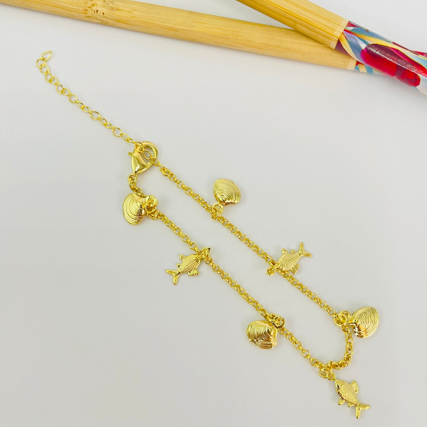 PO37 Pulsera Mar Conchitas y Peces 8 mm Cadena Rolo Eslabón 2 mm Largo 16 cm más Extensor 5 cm Pulsera Baño Oro