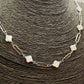 CP238 Collar Tréboles tipo nácar 8 x 8 mm Esp. 3.5 mm y Eslabones Intercalados 13 x 4 mm Largo 40 cm Collar Terminado Baño Plata