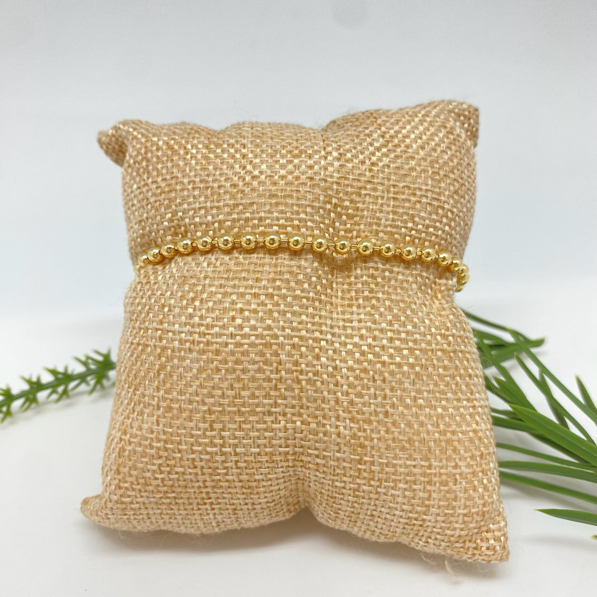 PO46 Pulsera de bolitas 3 mm y mini tubitos Largo 17 cm más extensor de 5 cm  Pulsera Baño Oro