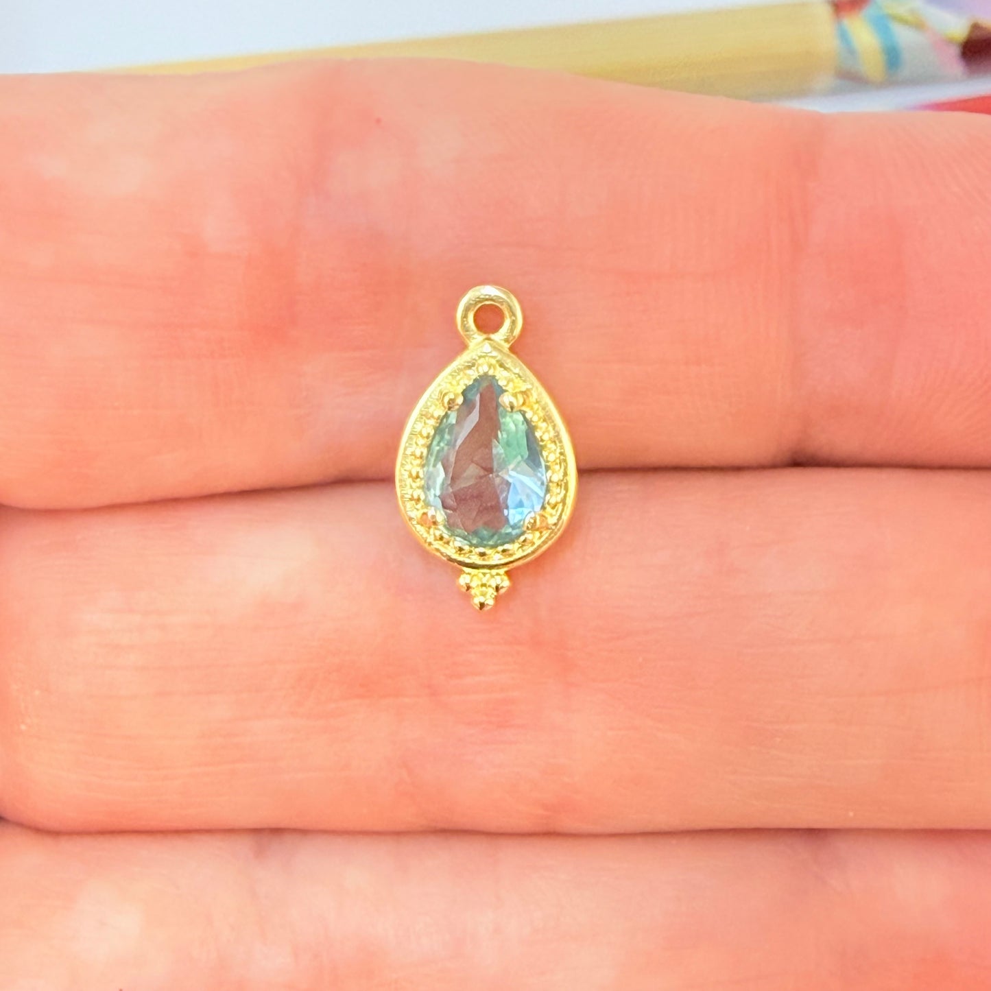 FO1163 Colgante Punto de Luz Gota Cristal de Color 3 Bolitas 8 x 4 mm Figura Baño Oro