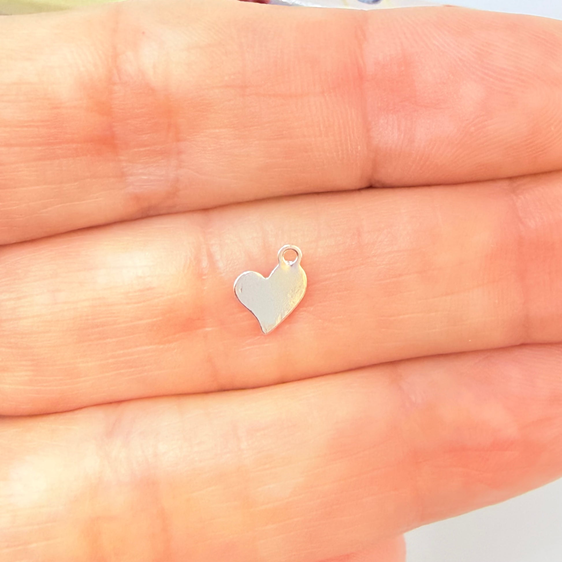 Joyas por Mayor Joyas Bañadas en Plata por Mayor Insumos para Joyas FP1254 Colgante o Terminal de Cadena Mini Corazón 7 x 7 mm más argollita 0.8 mm Figura Baño Plata