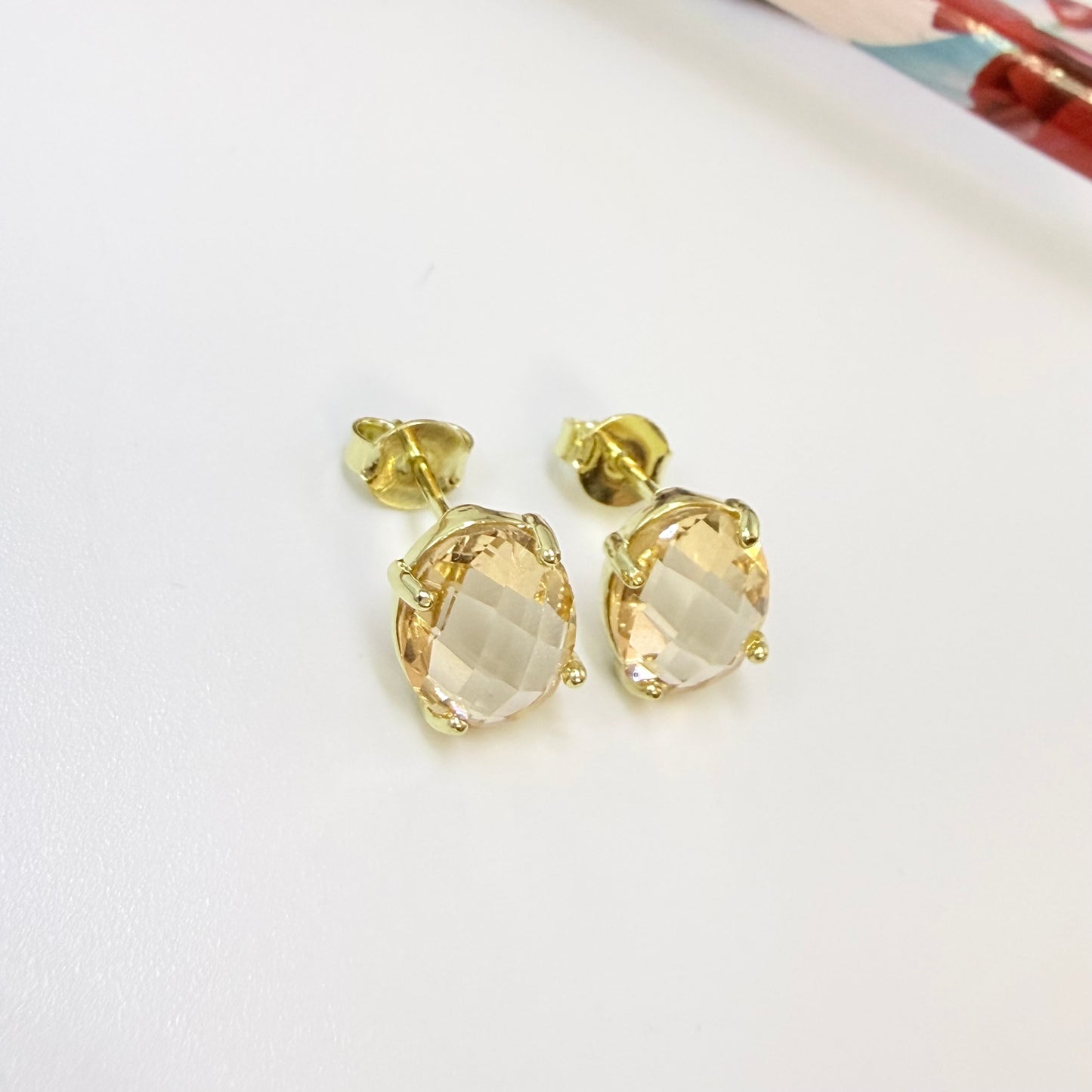 XO570 Aro con Cristal Facetado color Miel con grifas 10 x 8 mm Espesor 4 mm Aro Baño Oro