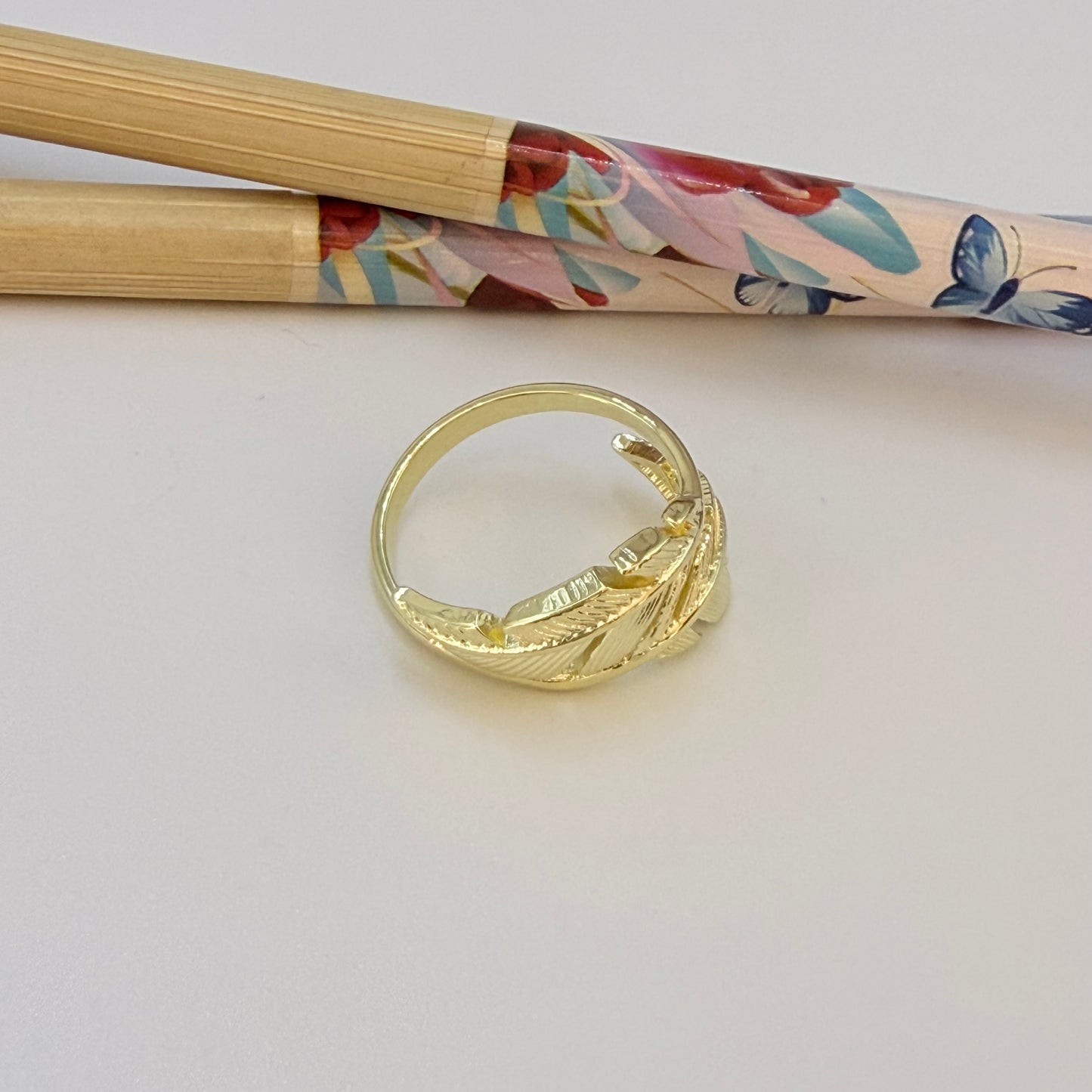 WO79 Anillo Doble Pluma Ancho 15 mm ancho argolla 2.5 mm Anillo Baño Oro