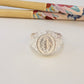 WP80 Anillo Tipo Chevalier Virgen de los Rayos Esfera Ovalada 14 x 11 mm ancho argolla 3 mm Anillo Baño Plata