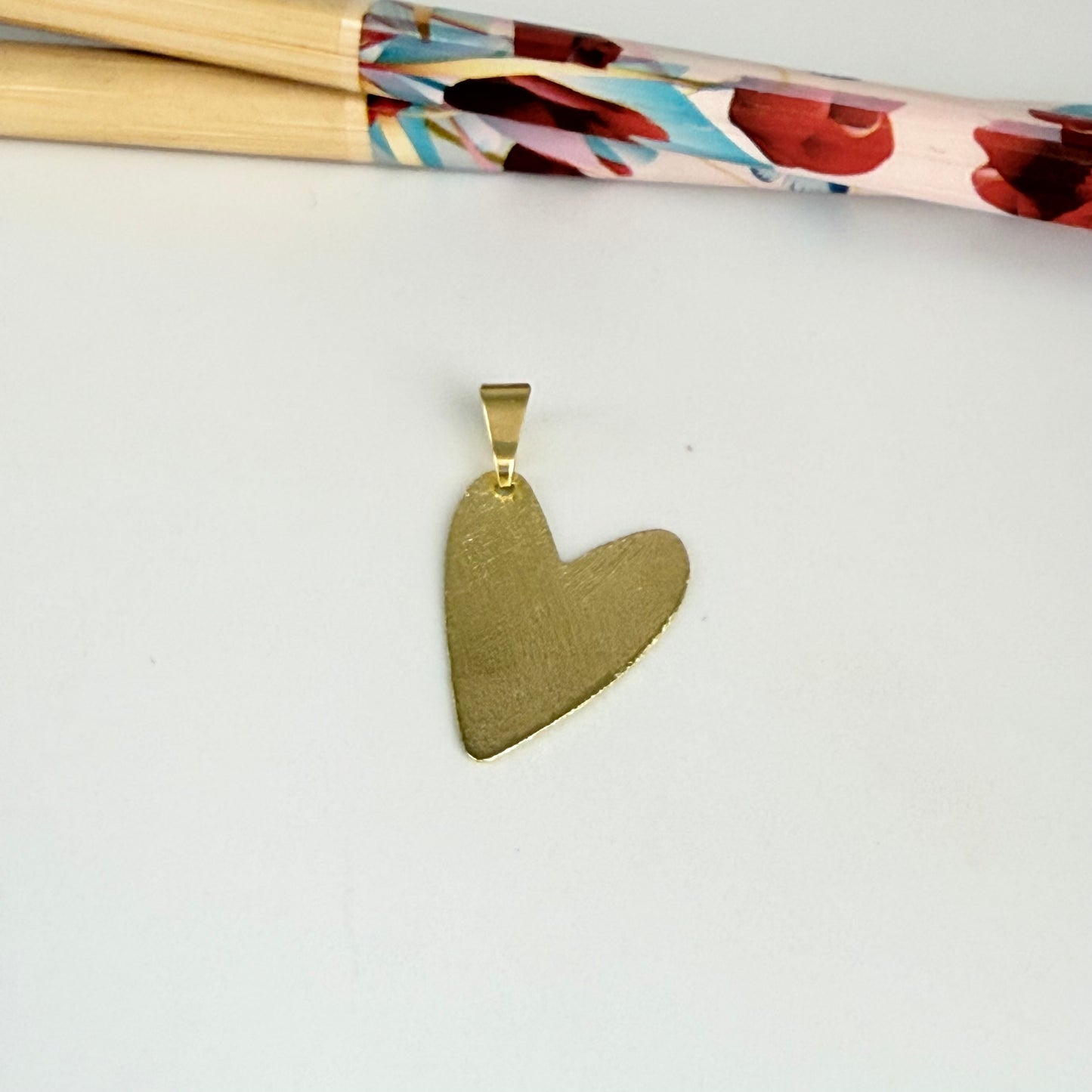 FO1263 Colgante Corazón Lijado 22 x 15 mm más valier Espesor 0.8 mm Figura Baño Oro