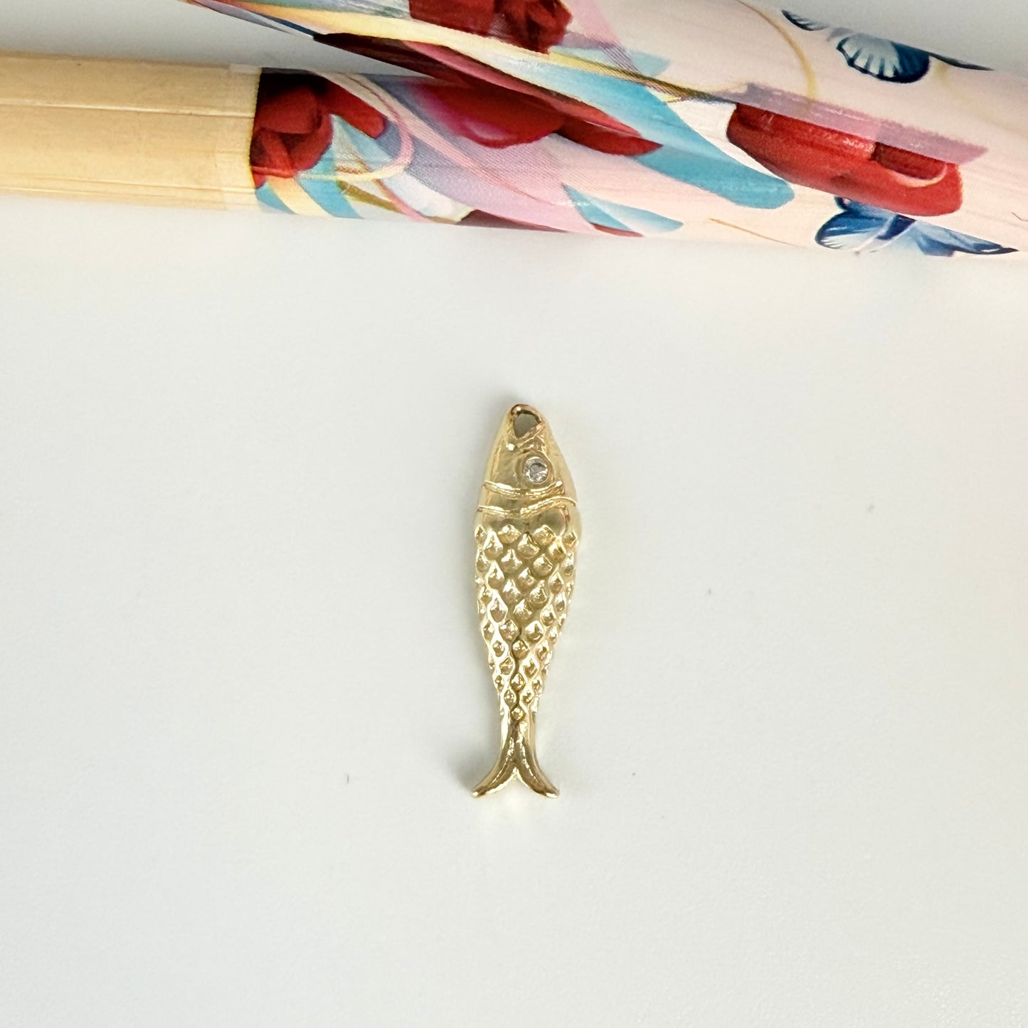 FO1261 Colgante Pez Koi Abombado 20 x 5.5 mm Espesor 1 mm Figura Baño Oro