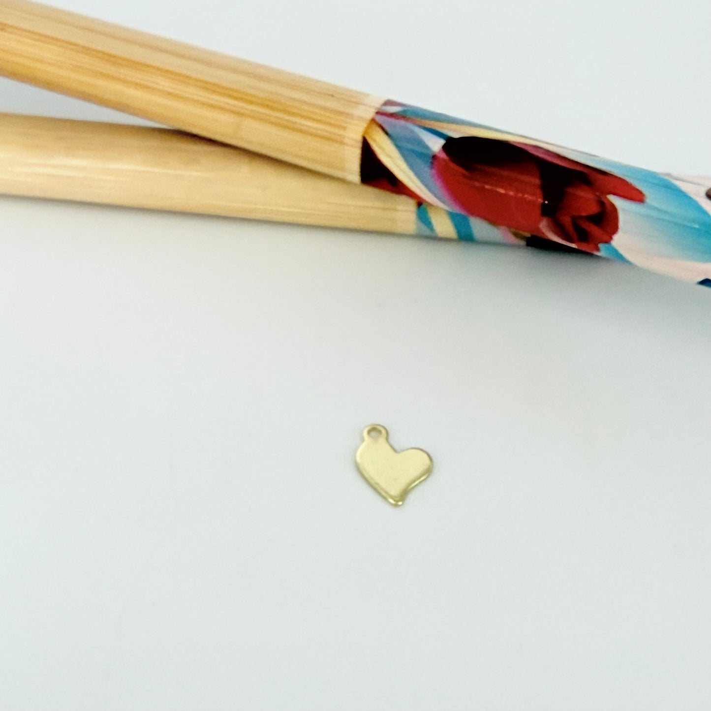 FO1254 Colgante o Terminal de Cadena Mini Corazón 7 x 7 mm más argollita 0.8 mm Figura Baño Oro