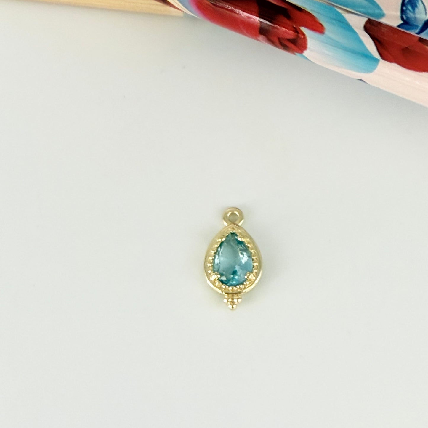 FO1163 Colgante Punto de Luz Gota Cristal de Color 3 Bolitas 8 x 4 mm Figura Baño Oro