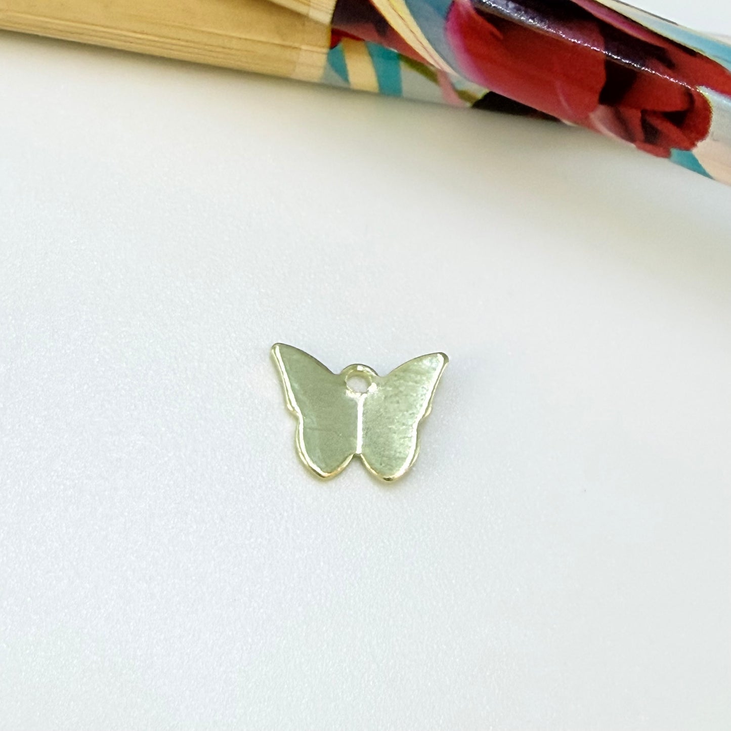 FO1256 Colgante Mariposa 7.5 x 10 mm Espesor 0.9 mm Figura Baño Oro
