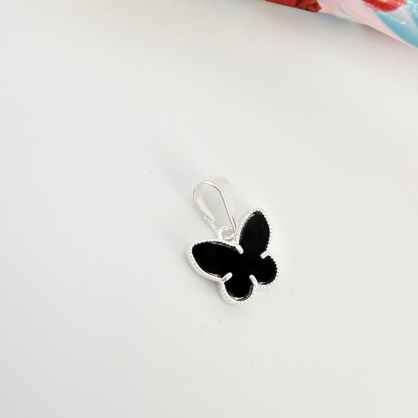 Joyas por Mayor Joyas Bañadas en Plata por Mayor Insumos para Joyas FP1247 Colgante Mariposa Borde Rutilado Acrílico Negro 11 x 9 mm valier de 7 mm Espesor 2 mm Figura Baño Plata