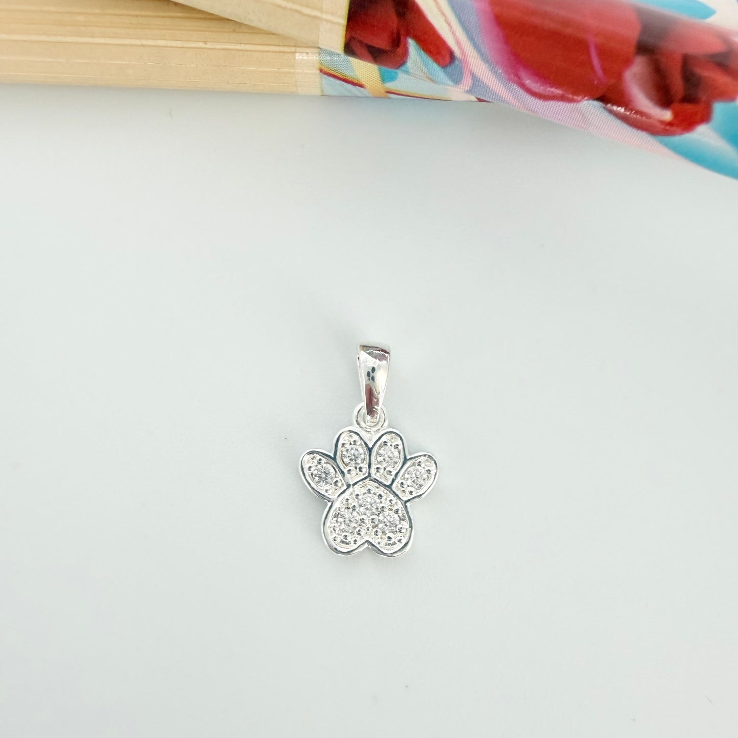 FP968 Colgante Patita de Perro con circones 10x10 mm más Balier Figura Baño Plata