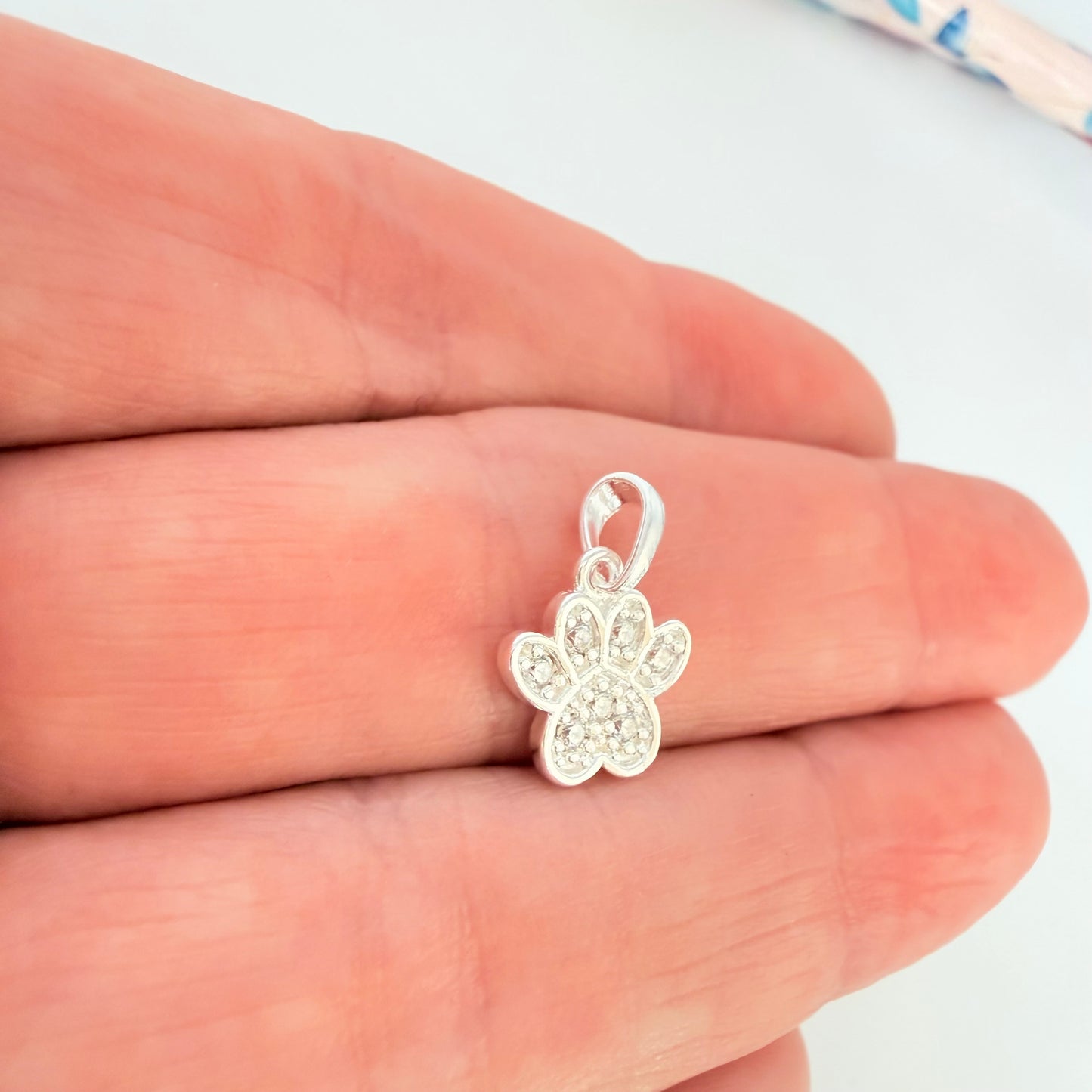 FP968 Colgante Patita de Perro con circones 10x10 mm más Balier Figura Baño Plata