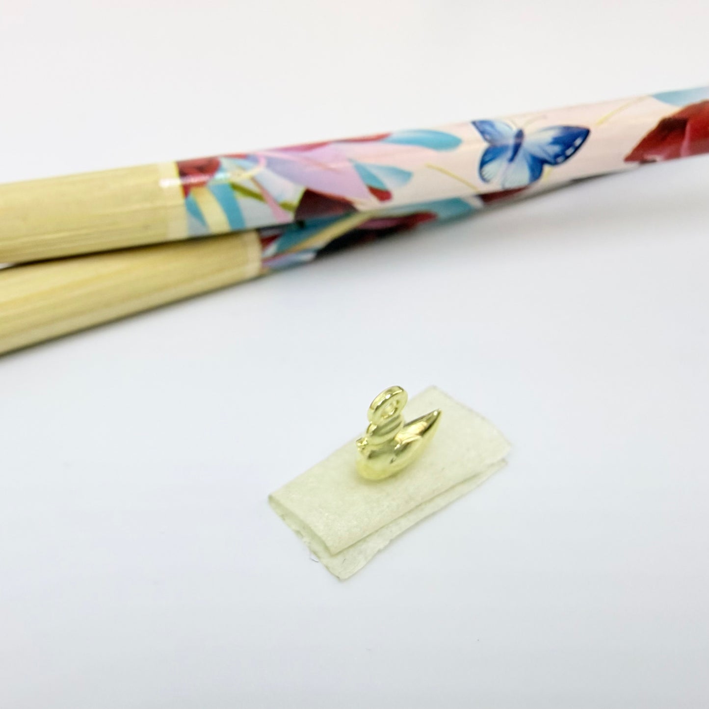 Joyas por Mayor Joyas Bañadas en Oro por Mayor Insumos para Joyas FO1288 Colgante Patito 8 x 8 mm más argollita Espesor 3.5 mm Figura Baño Oro