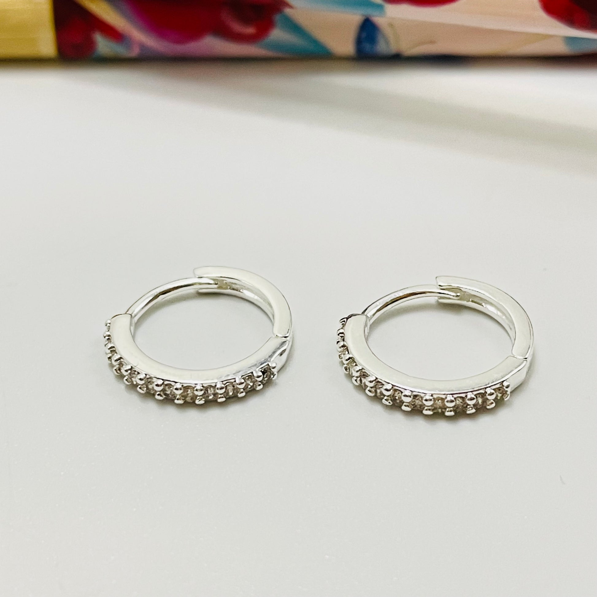 XP358-S Aro Argolla Click Circones S 10 x 2 mm Espesor 1.5 mm Aro Baño Plata Aros Bañados hecho de Bronce Bañado en Plata 50 ml Joyas Bañadas en Plata